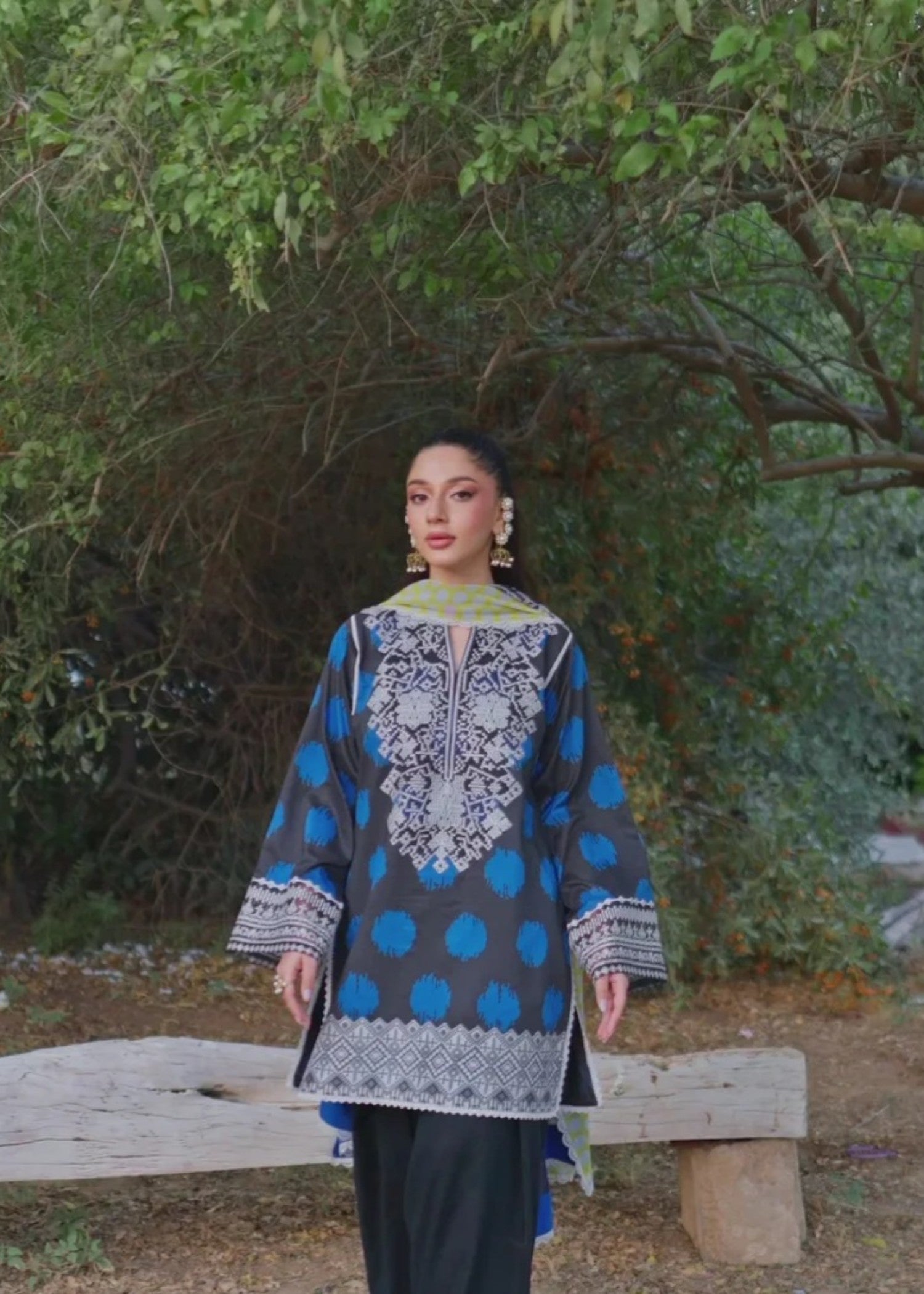 Zainab Chottani FREYA - D 10B - zainab chottani