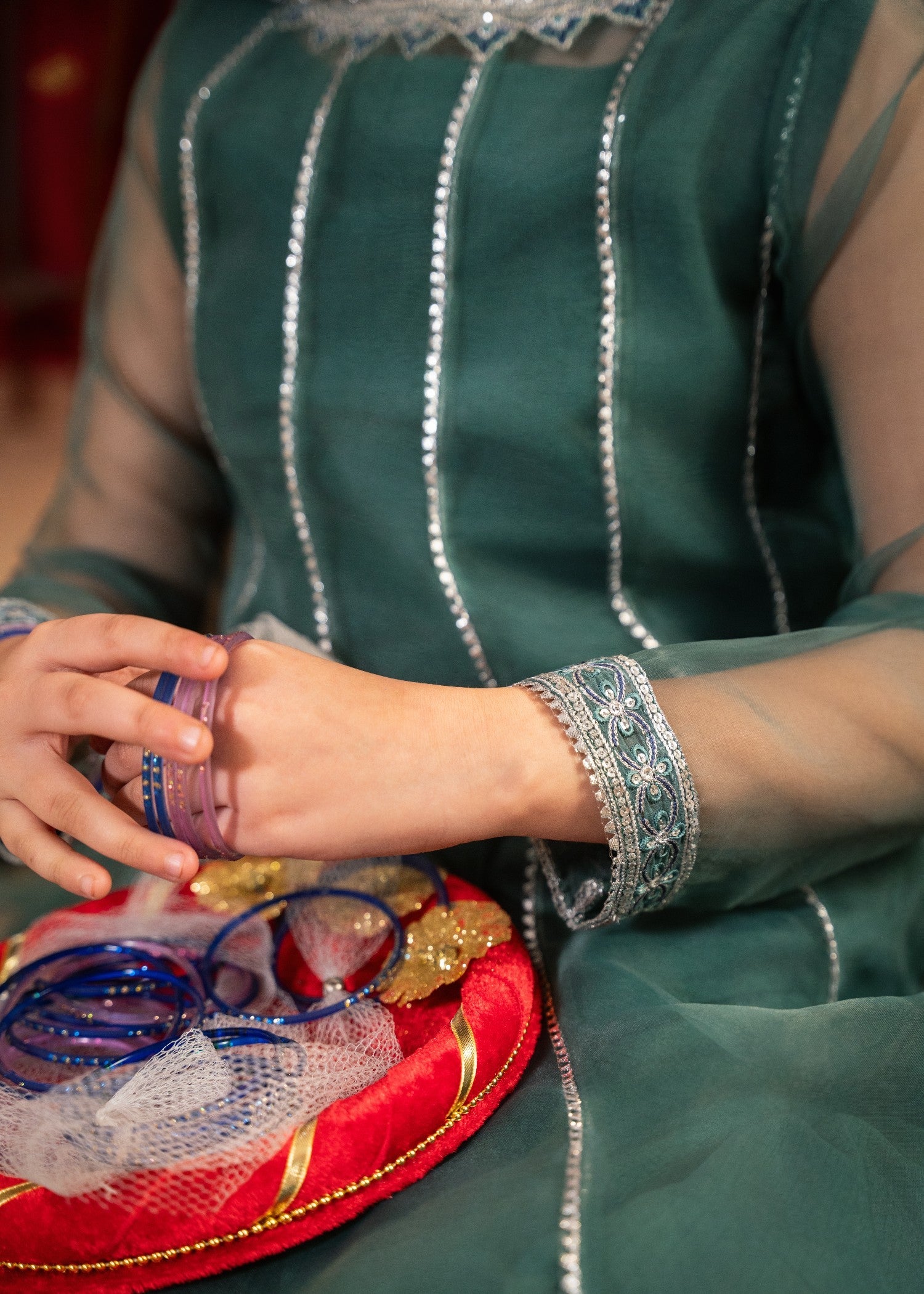Rang-e-Haya Zahra (Zinc)