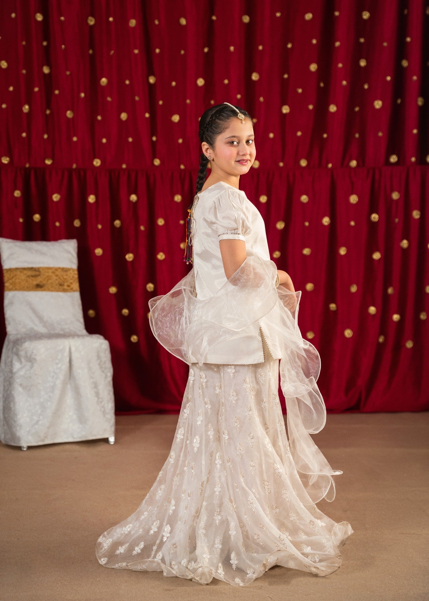Rang-e-Haya Mahnoor (Off-white)