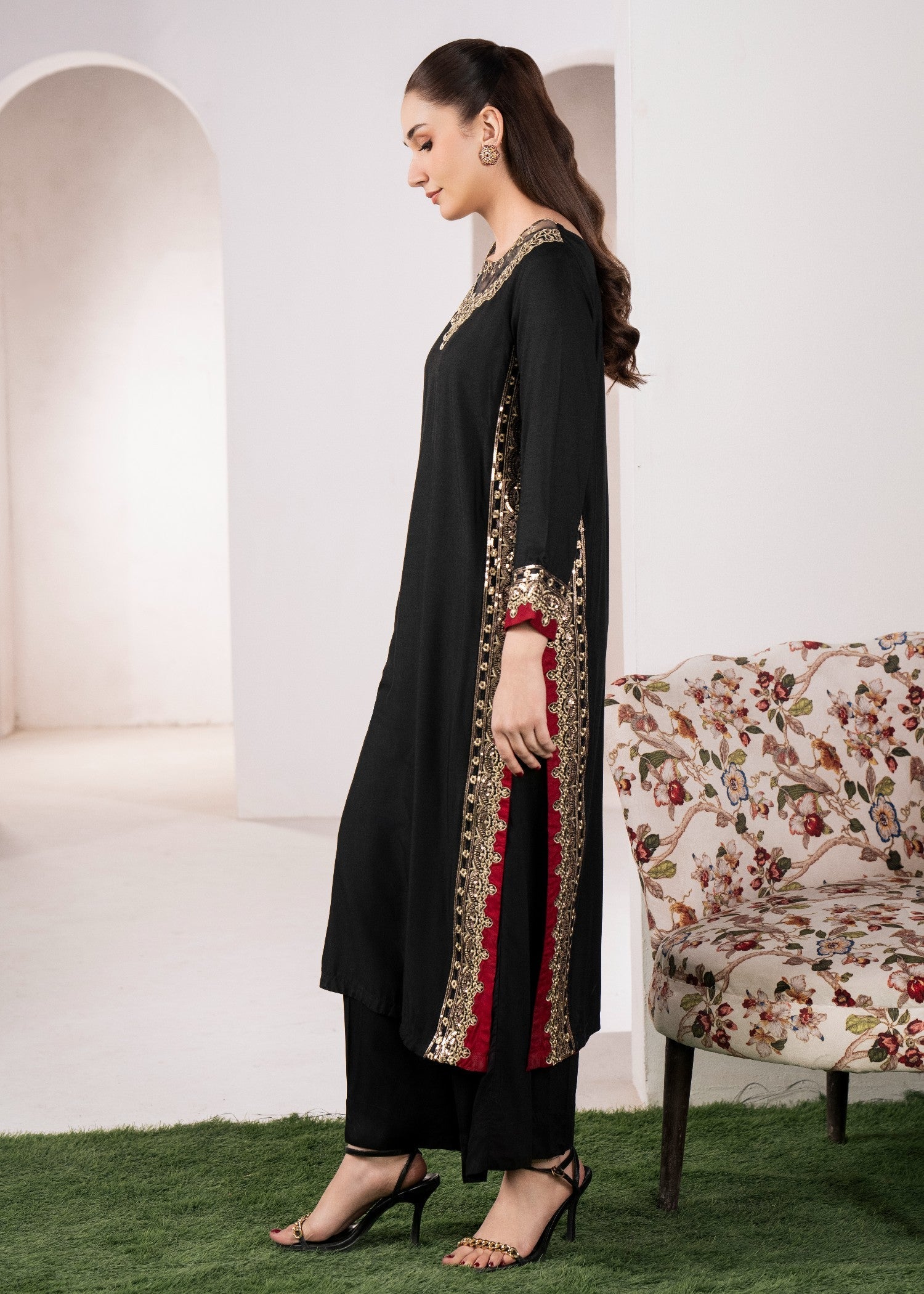 Sahibas By Mirza Mashal Lawn