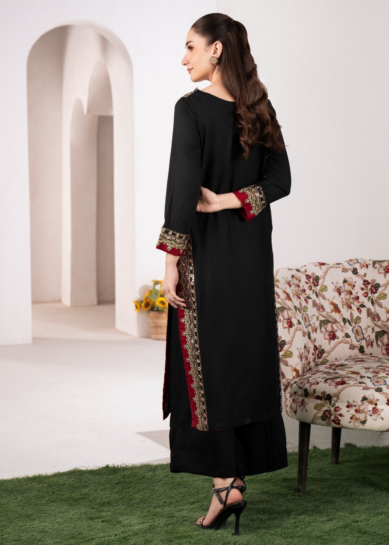 Sahibas By Mirza Mashal Lawn
