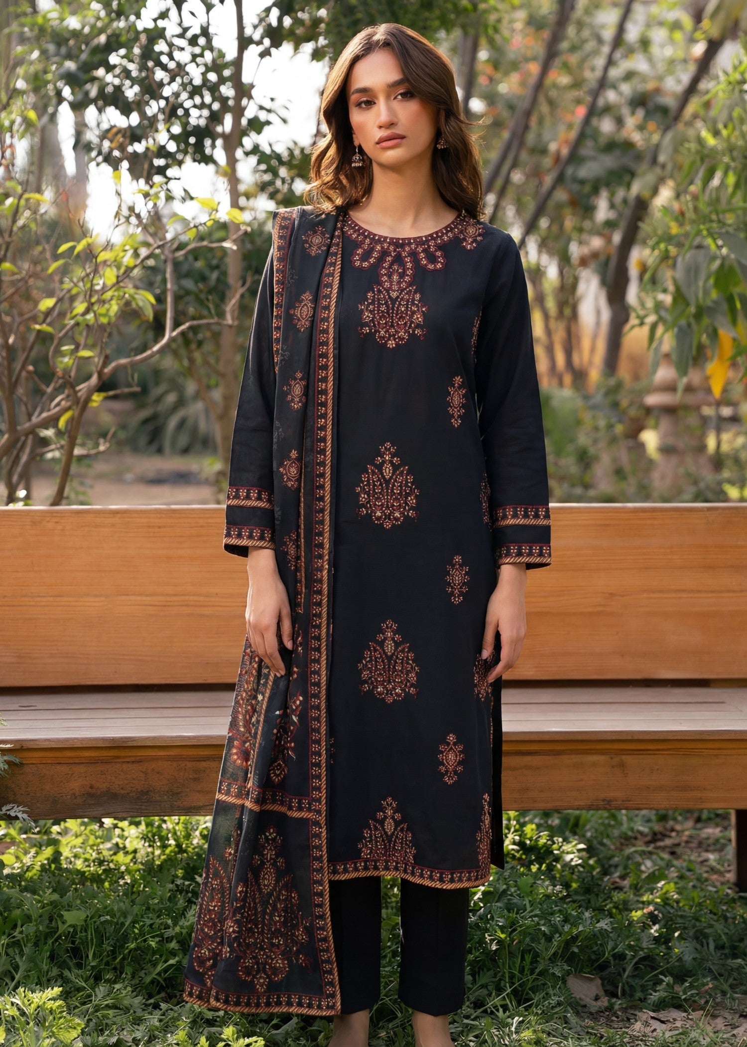 Sahibas By Mirza Reena Black