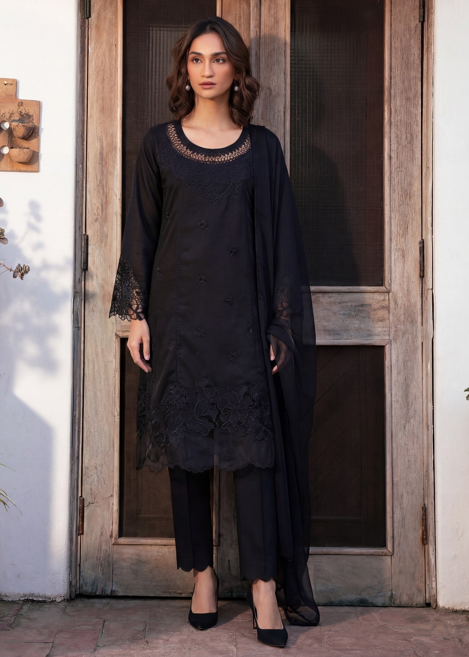 Sahibas By Mirza Namar - Black