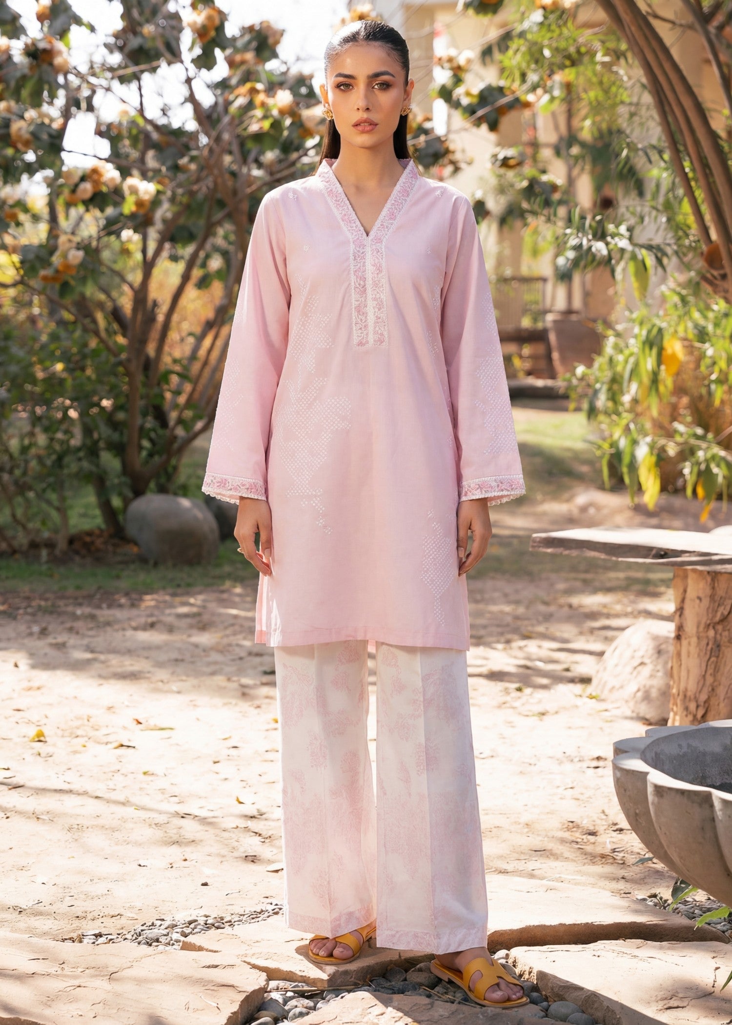 Sahibas By Mirza Fountain - Pink