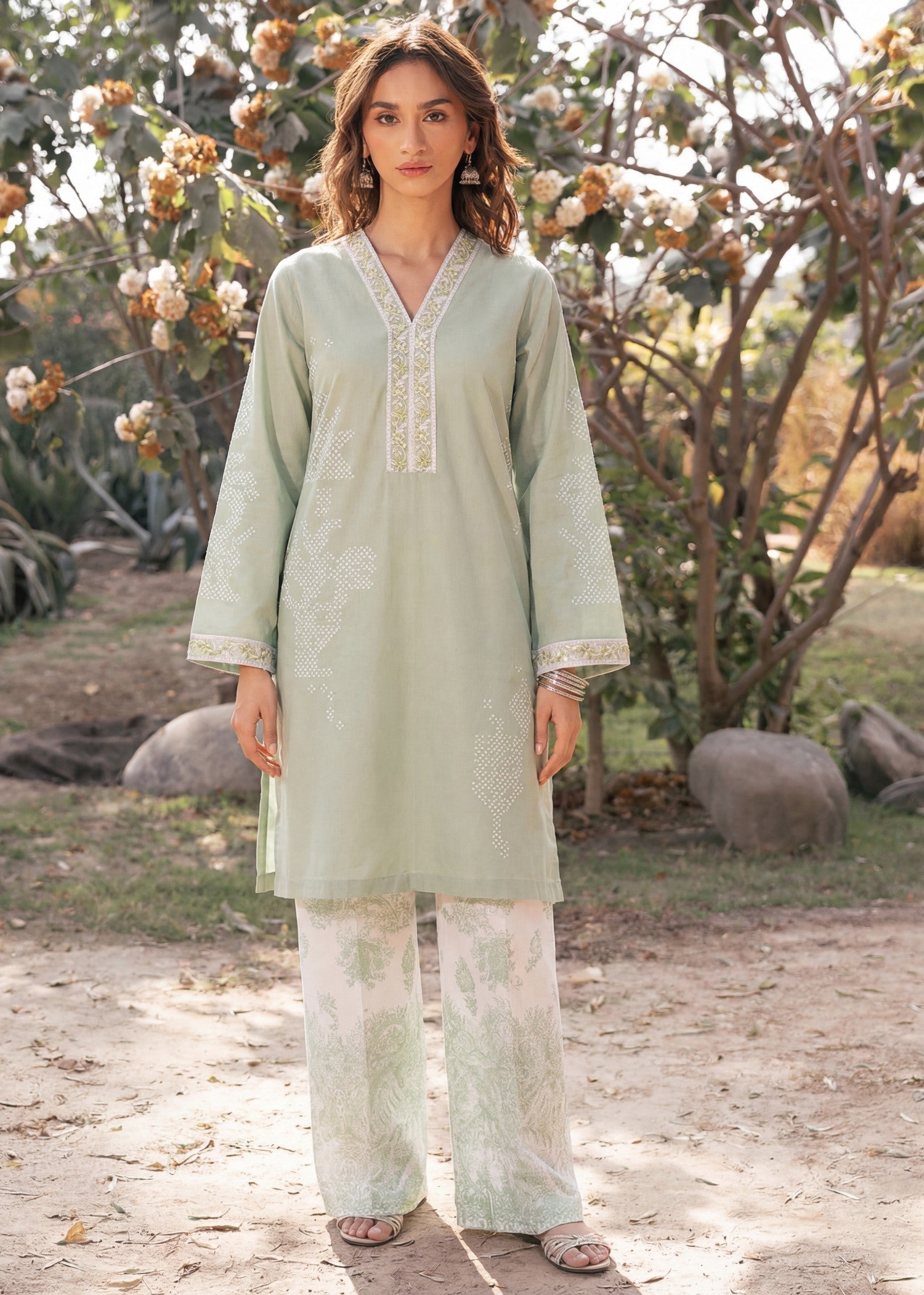 Sahibas By Mirza Fountain - Pista