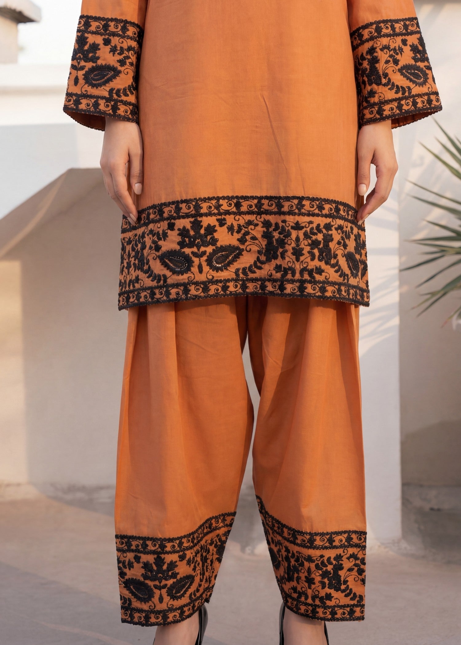Sahibas By Mirza Madiha - Orange