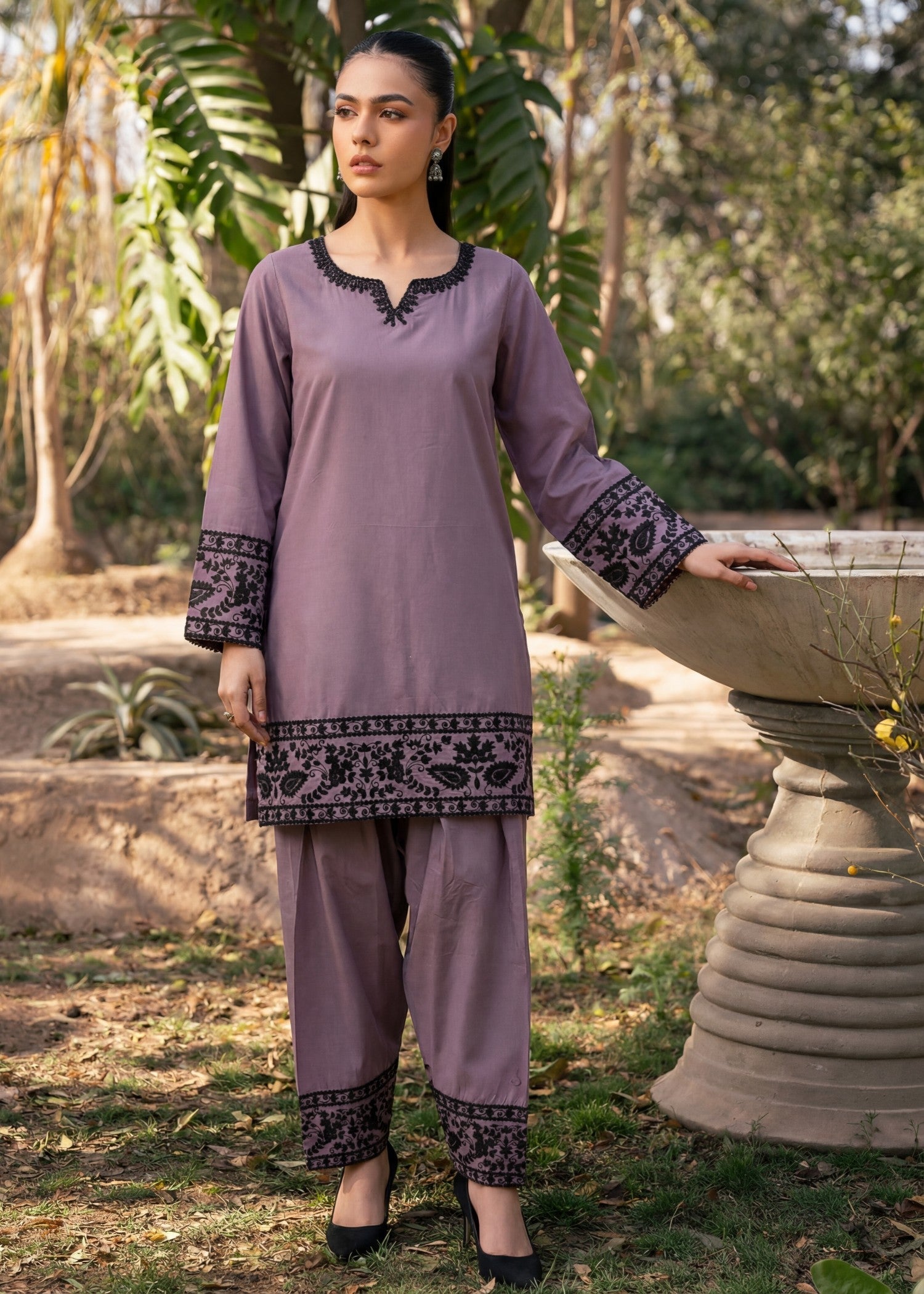 Sahibas By Mirza Madiha - Falsa