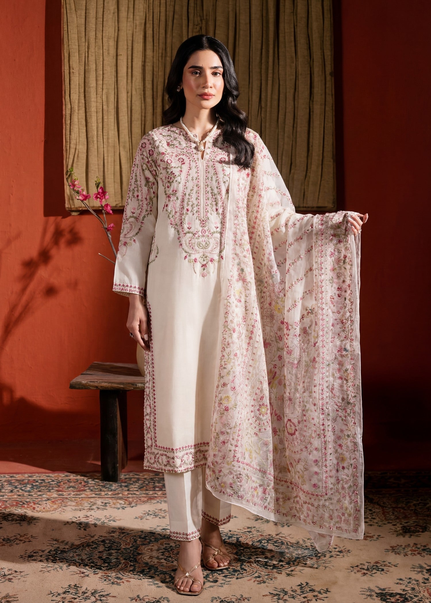 Sahibas By Mirza Basanti white