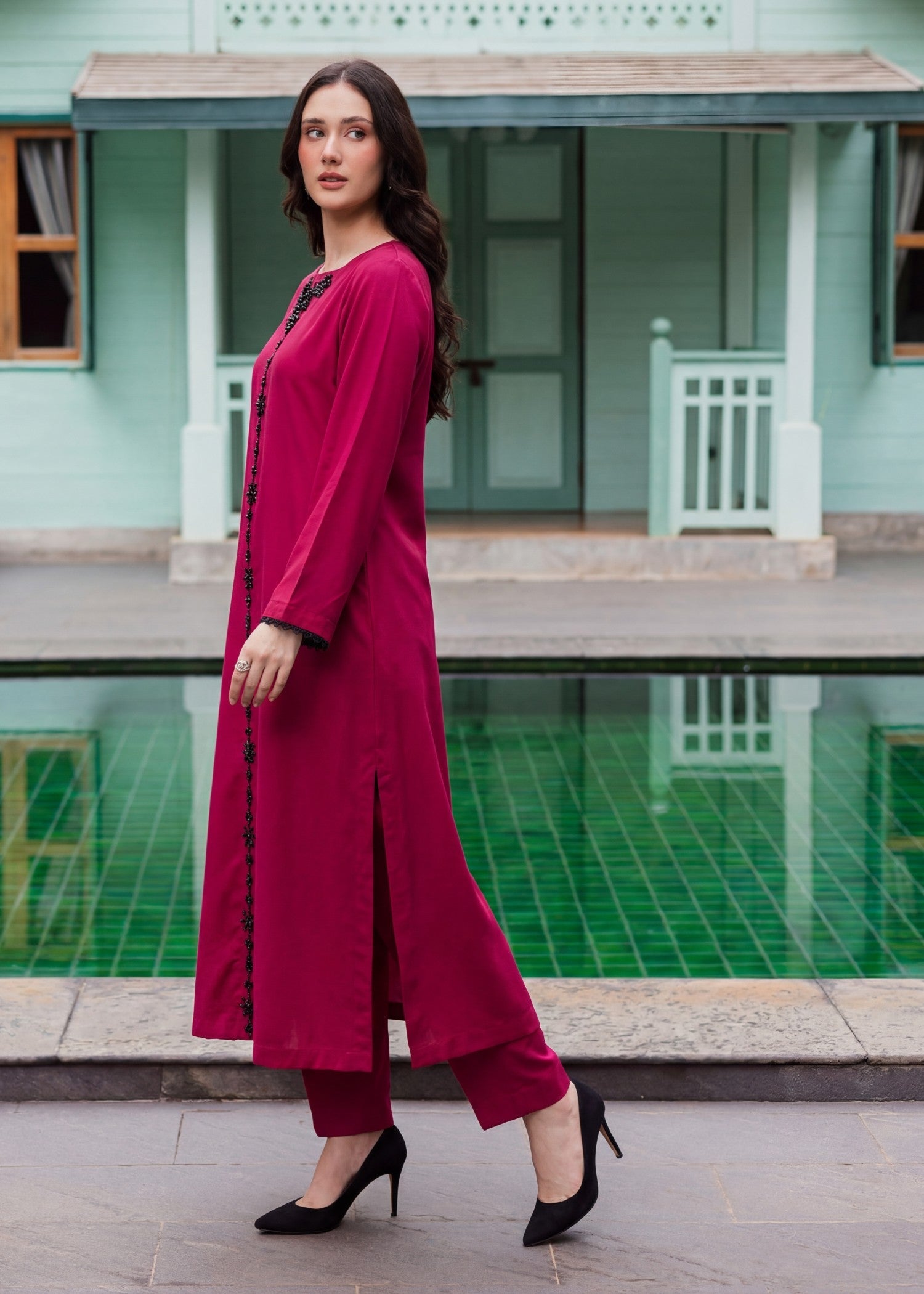 Dhanak Kurta Set in Cardinal red