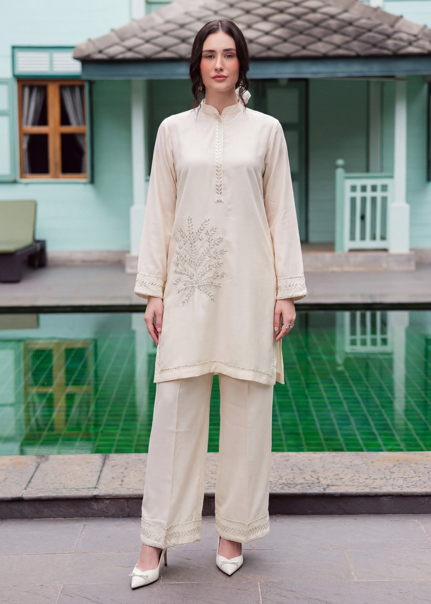 Sahibas By Mirza Reham Off - White