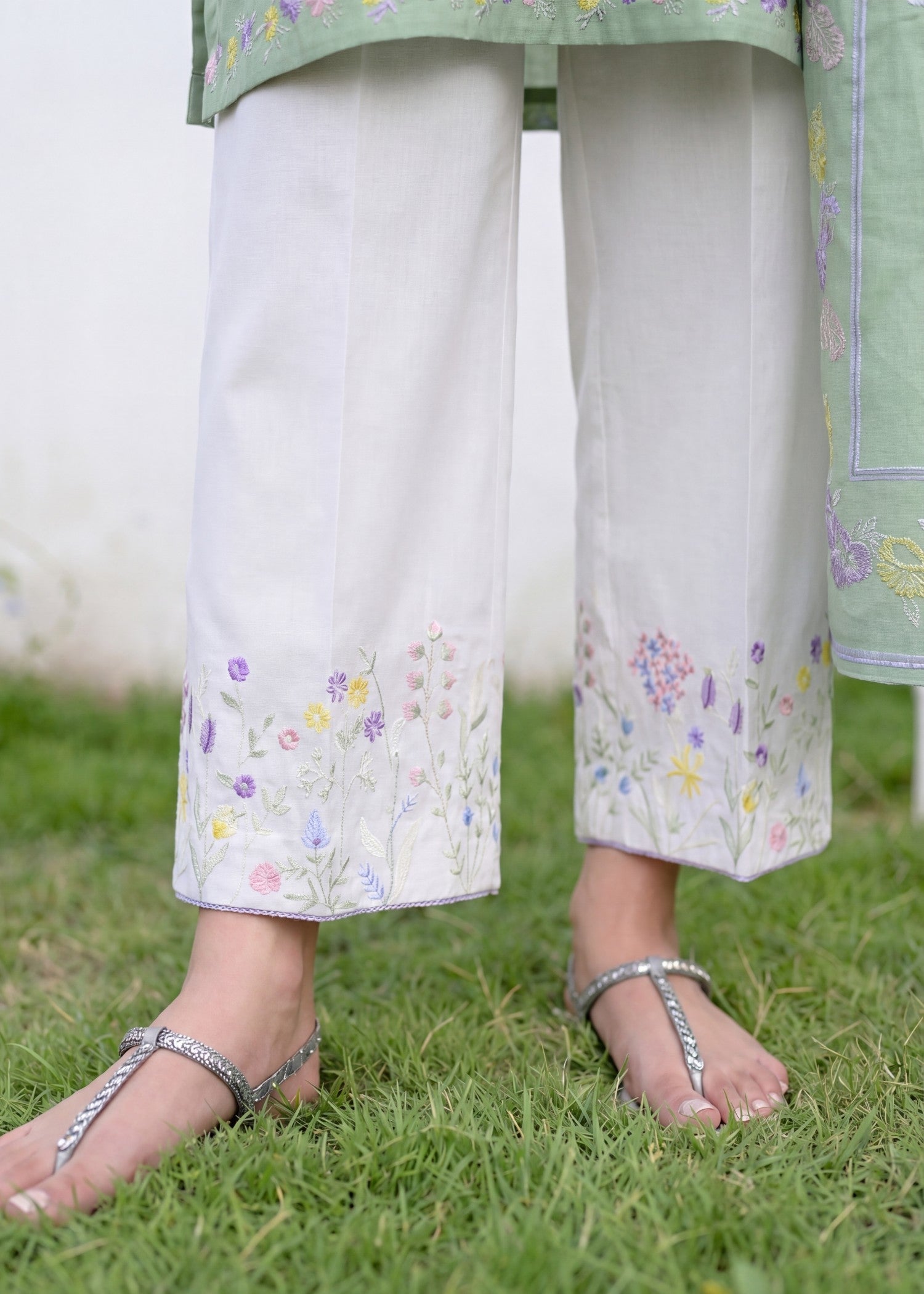 Lawn Kurta Set in Pistachio green