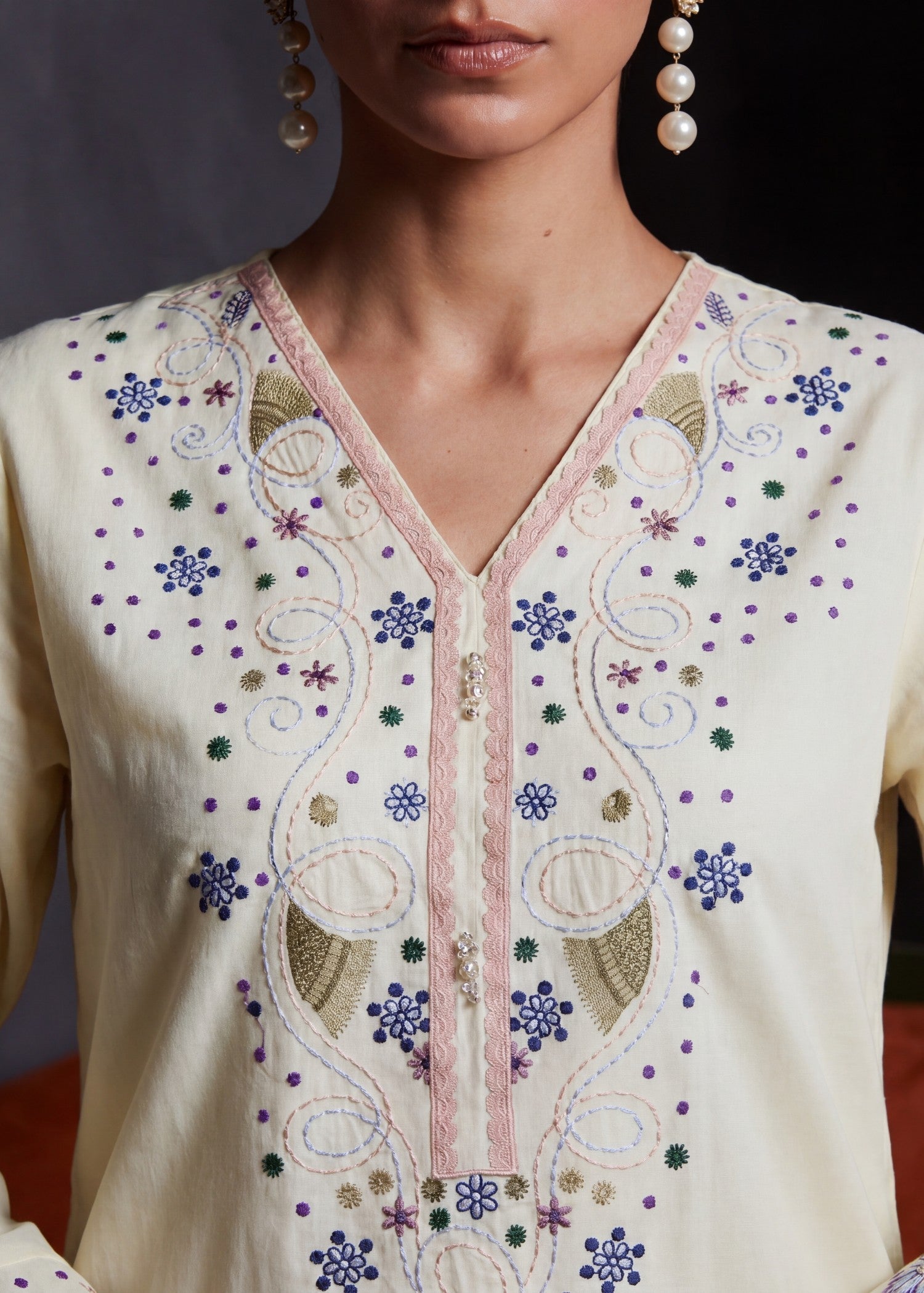 Sahibas By Mirza Majesty Off white
