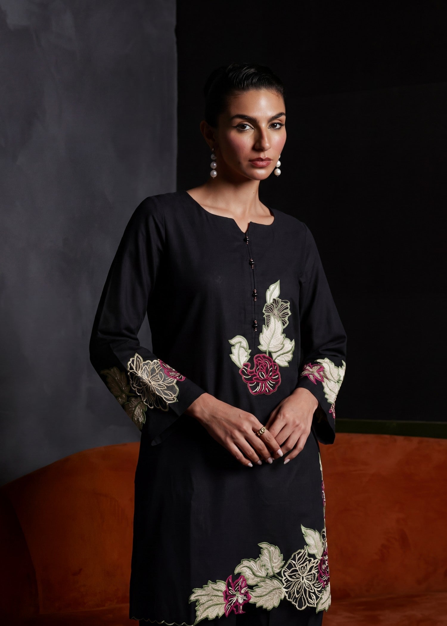 Sahibas By Mirza Floris - Black