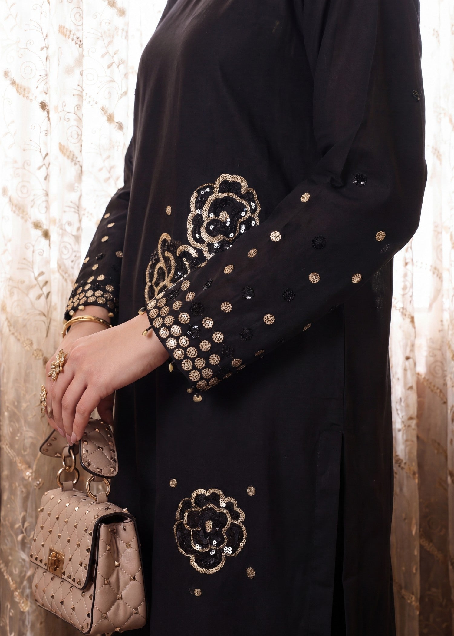 Sahibas By Mirza Leora