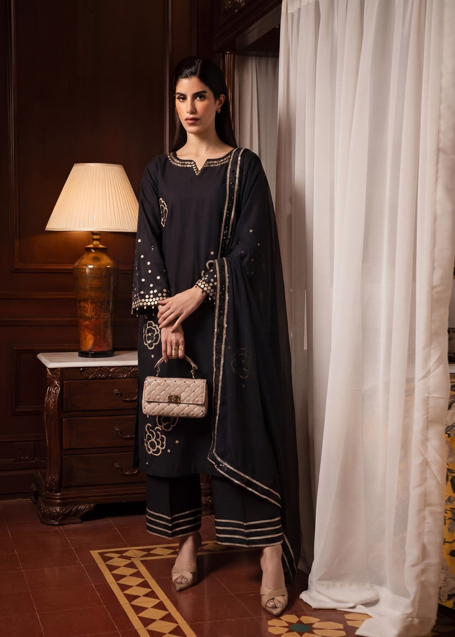 Sahibas By Mirza Leora