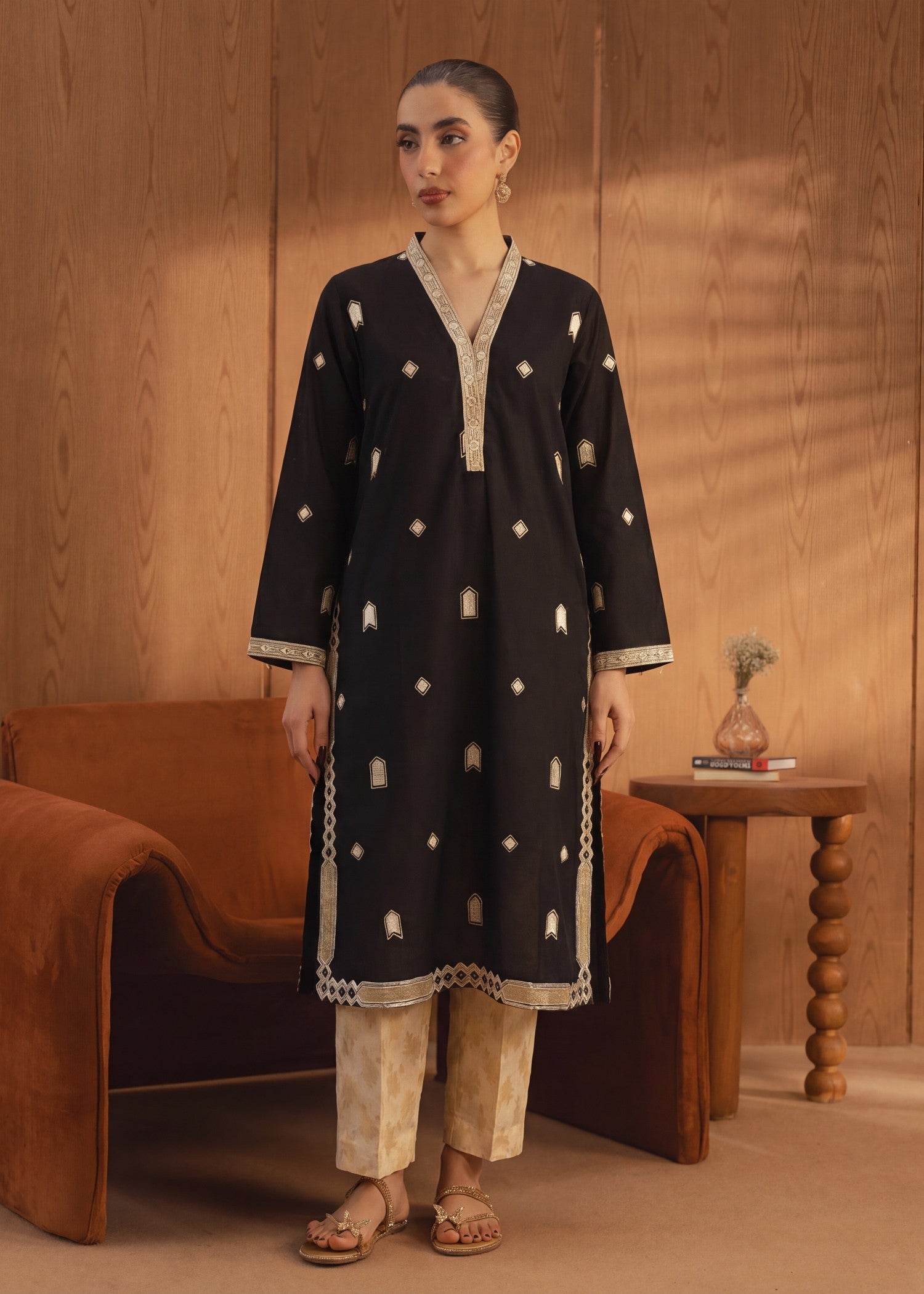Sahibas By Mirza Aneza Black