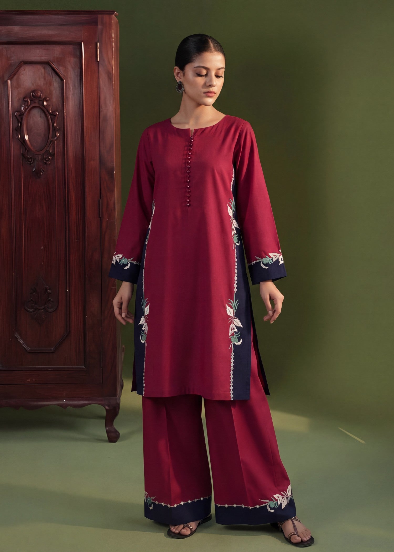 Lawn Kurta Set in Rose red