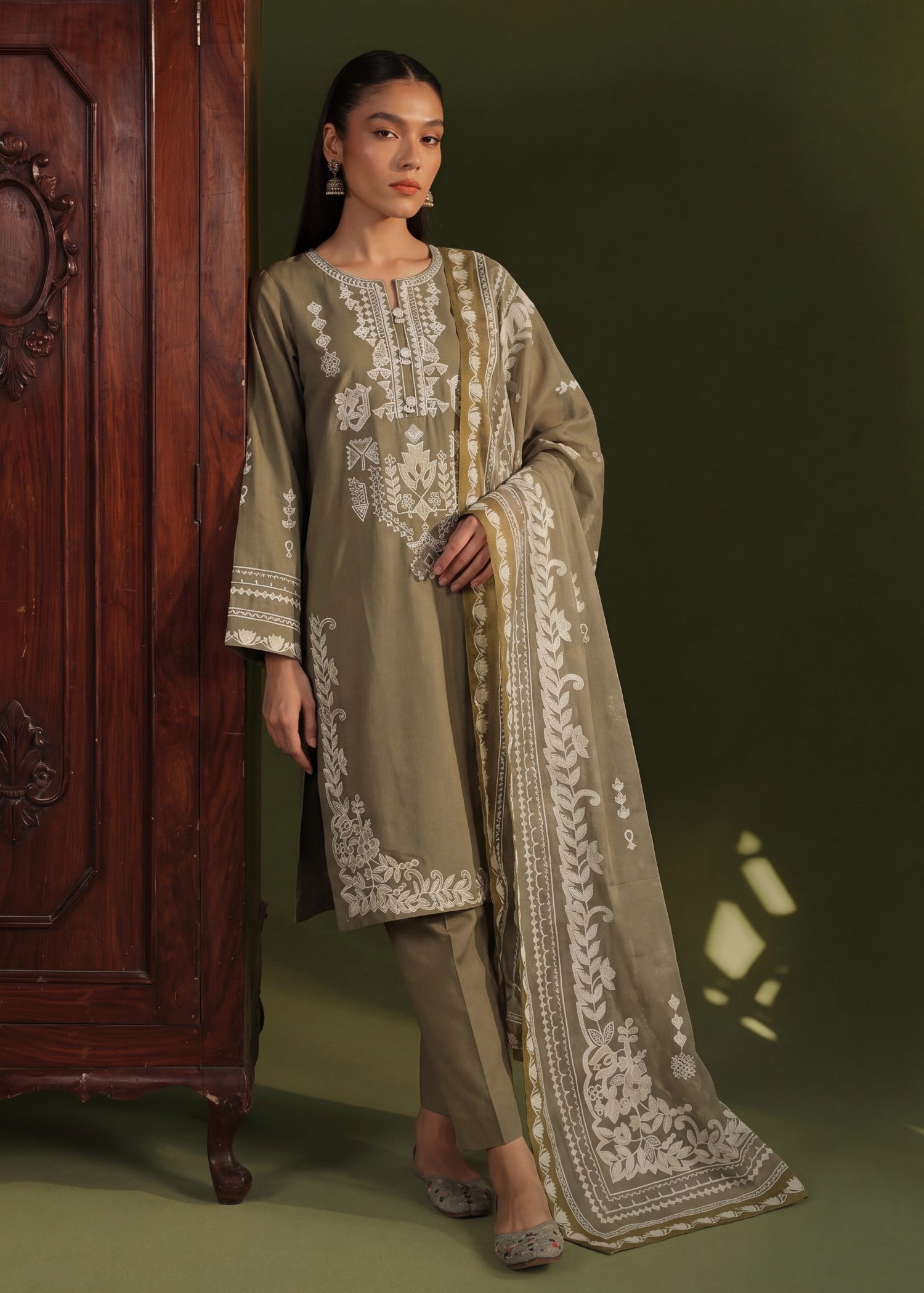 Sahibas By Mirza Crowne