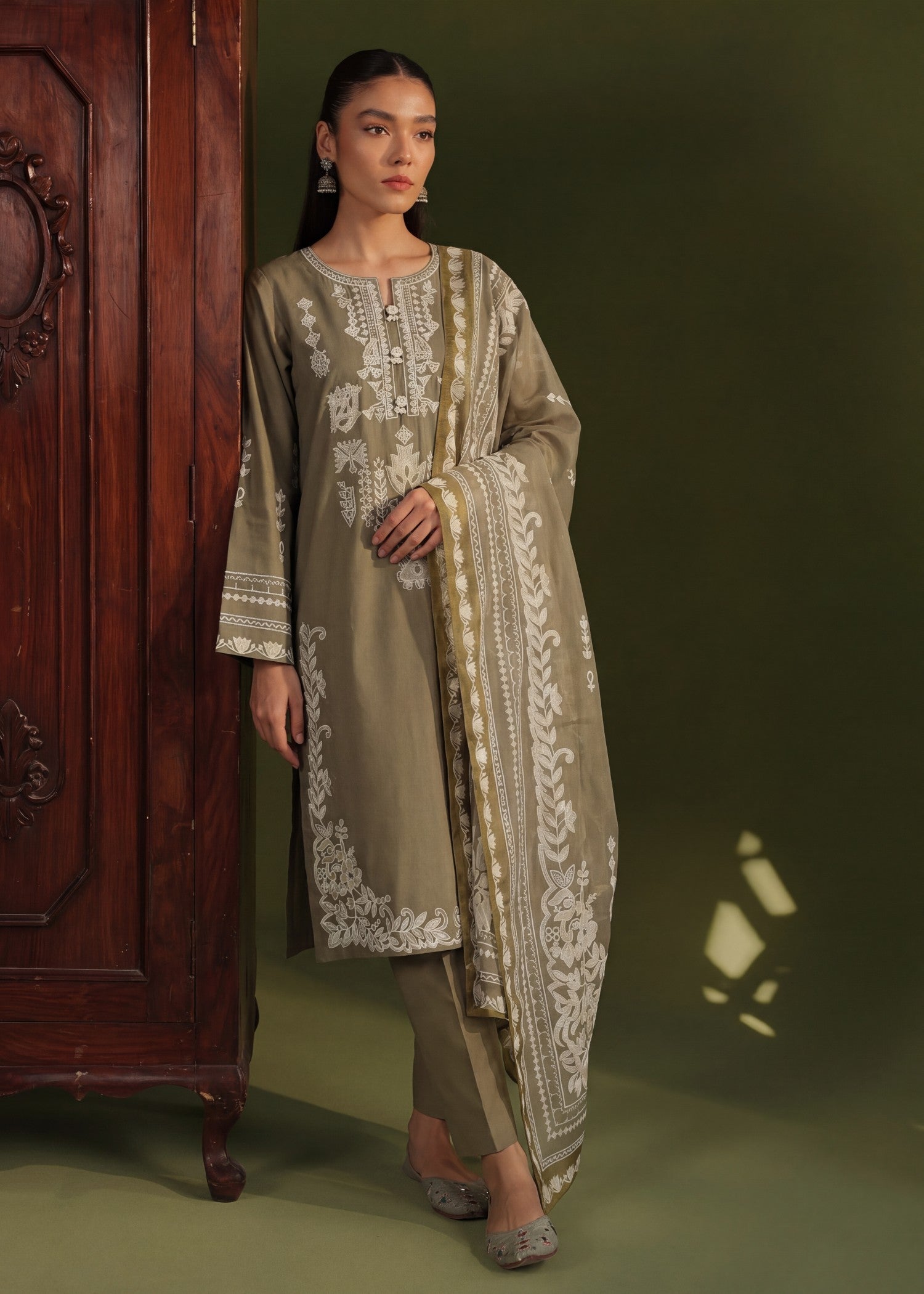 Sahibas By Mirza Crowne