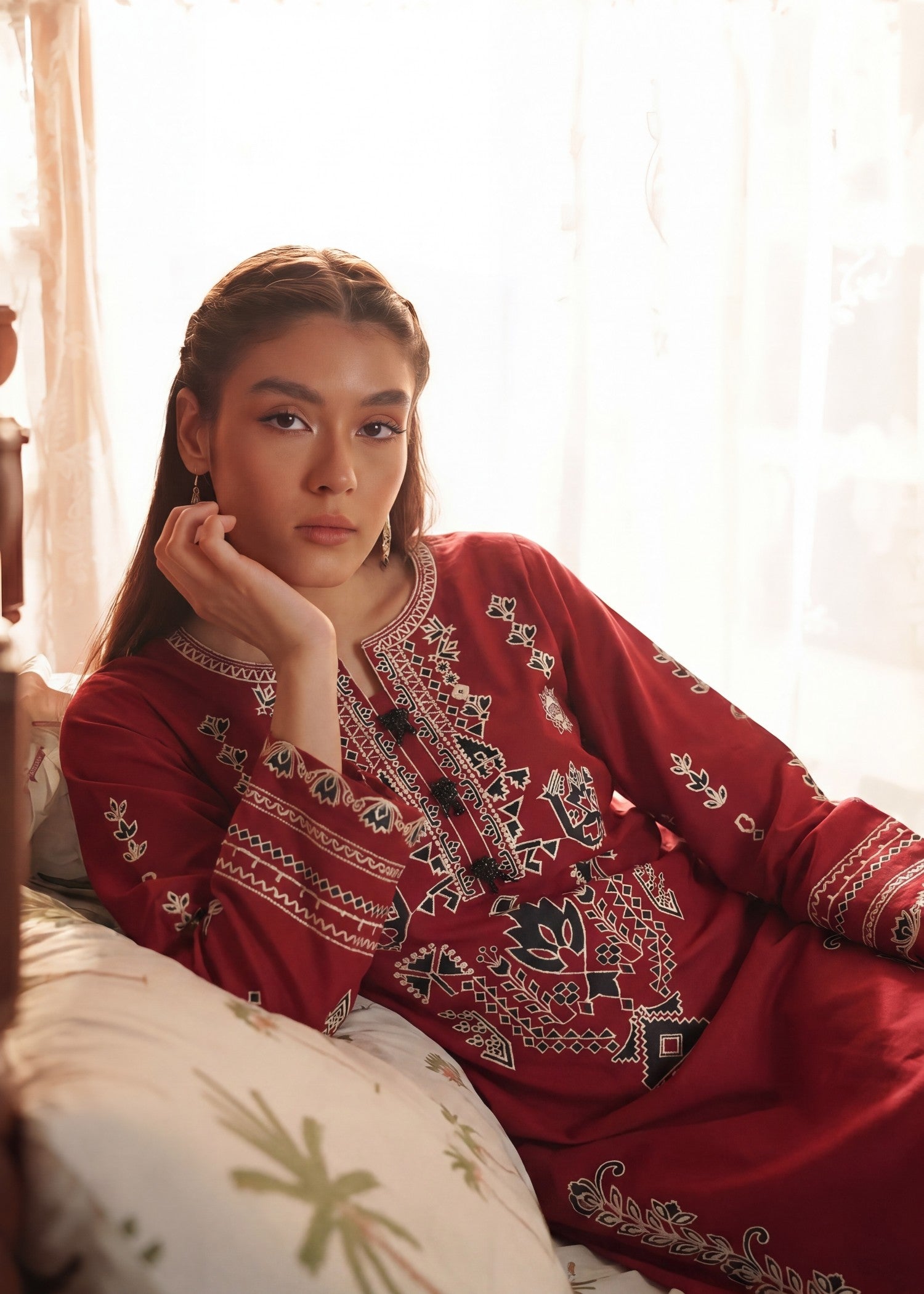 Sahibas By Mirza Crowne Maroon