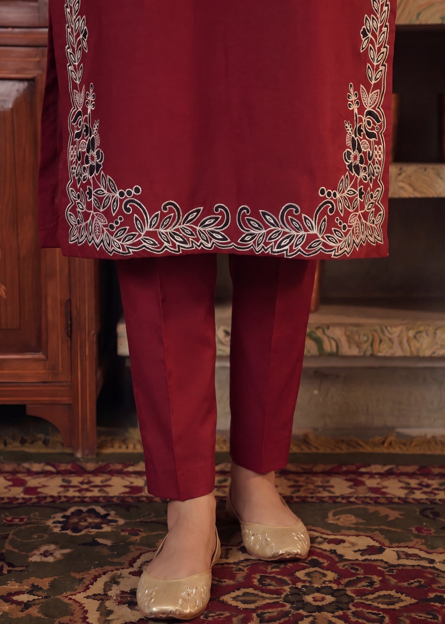 Sahibas By Mirza Crowne Maroon
