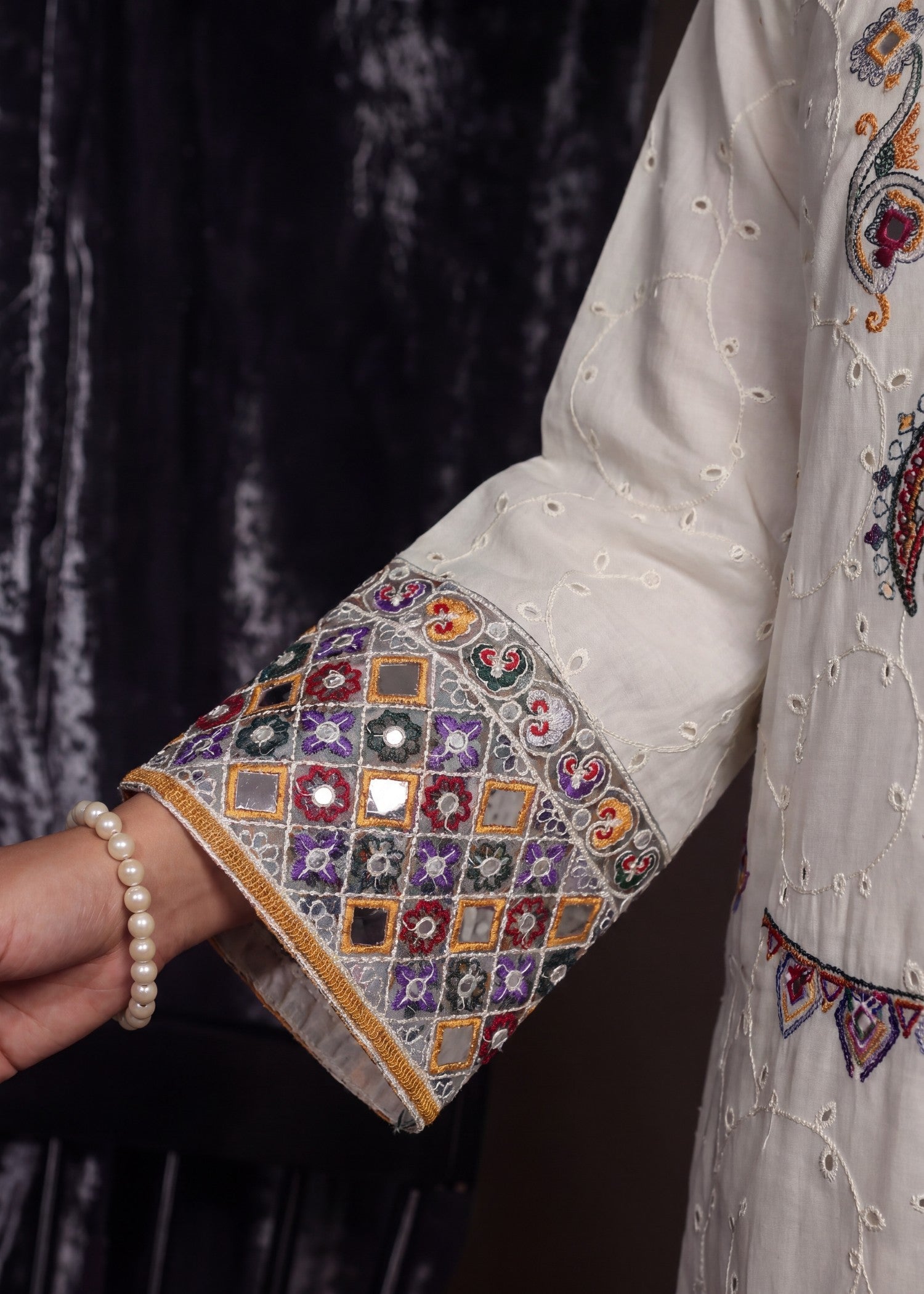 Sahibas By Mirza Rosemary Ivory