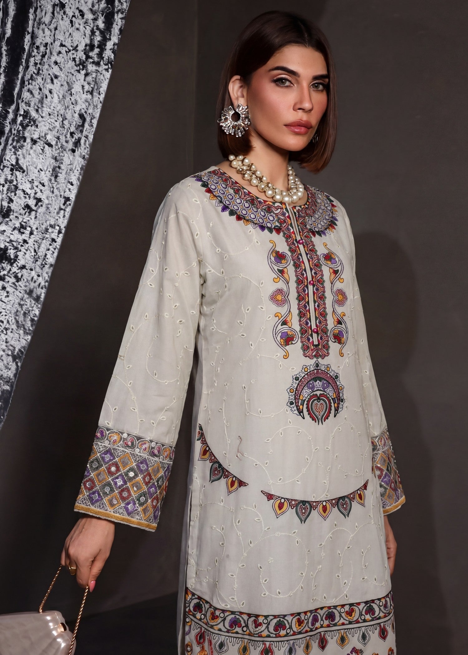 Sahibas By Mirza Rosemary Ivory