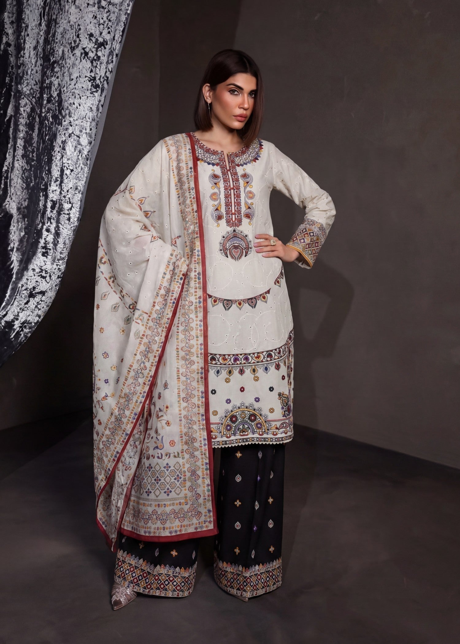 Sahibas By Mirza Rosemary Ivory