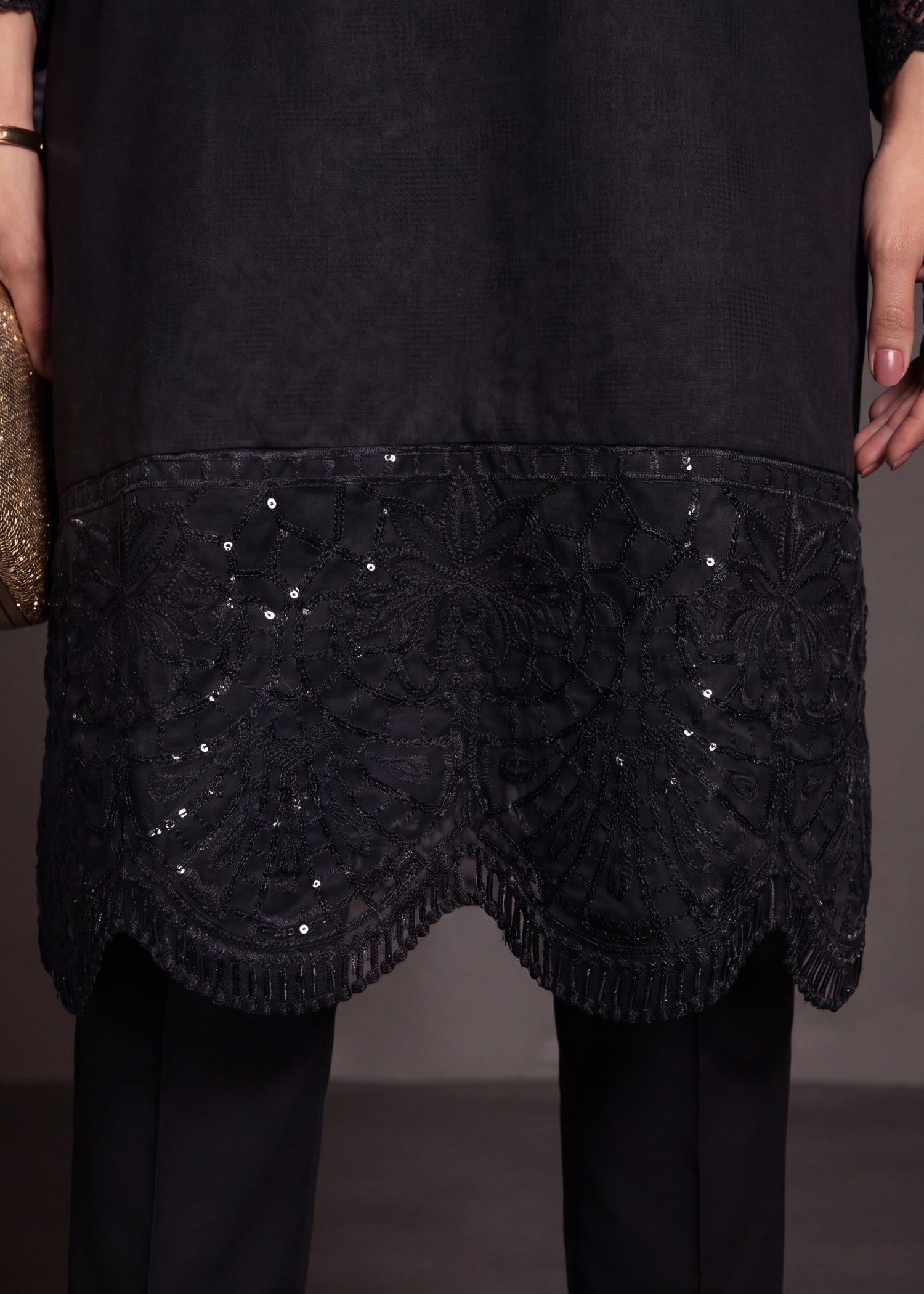Sahibas By Mirza Daffodil Black