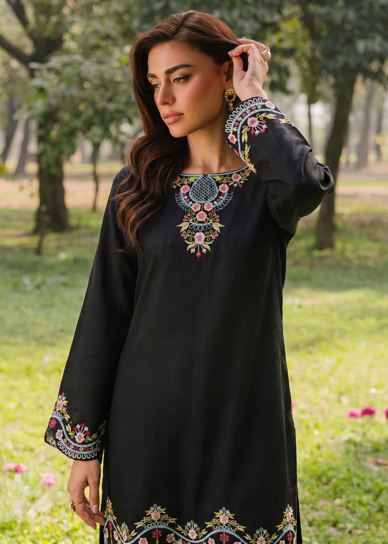 Sahibas By Mirza Carnation Black