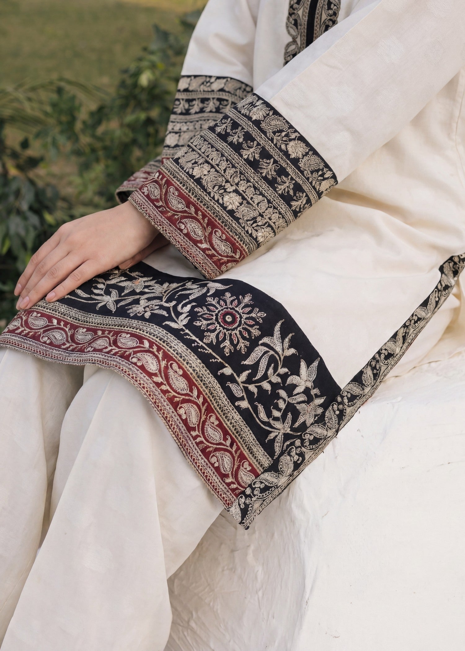 Self jacquard Kurta Set in White