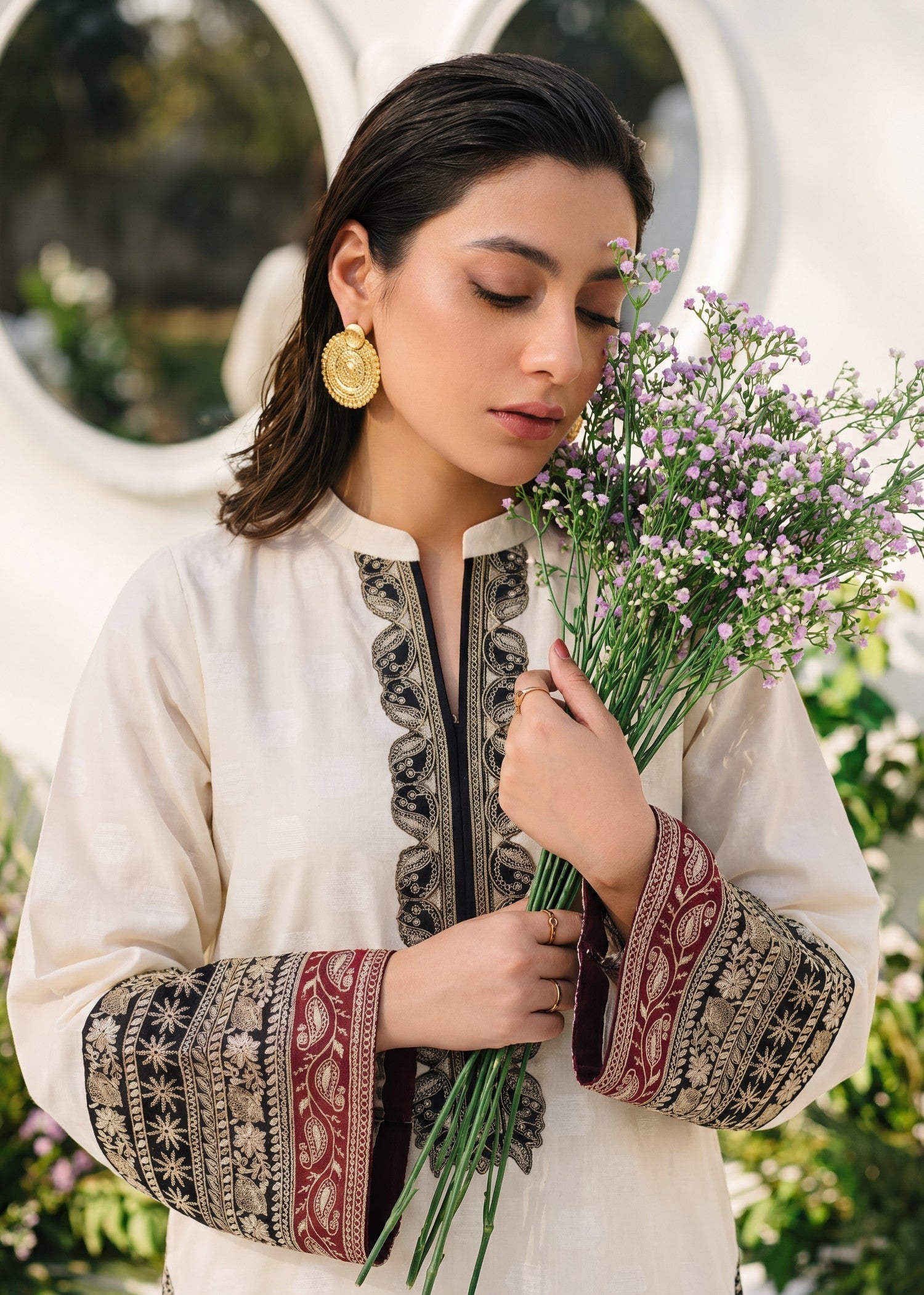 Self jacquard Kurta Set in White