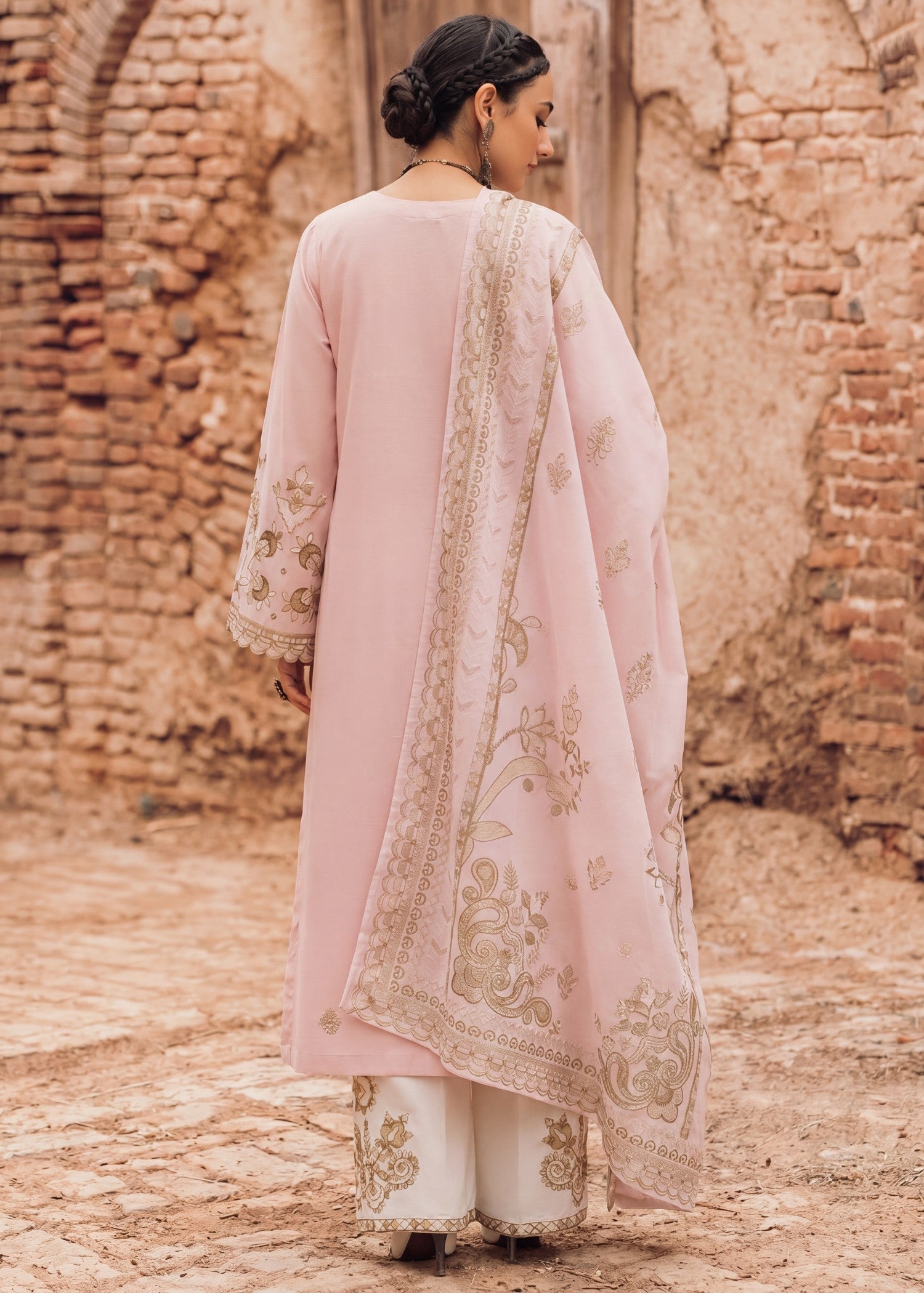 Lawn Kurta Set in Blush pink