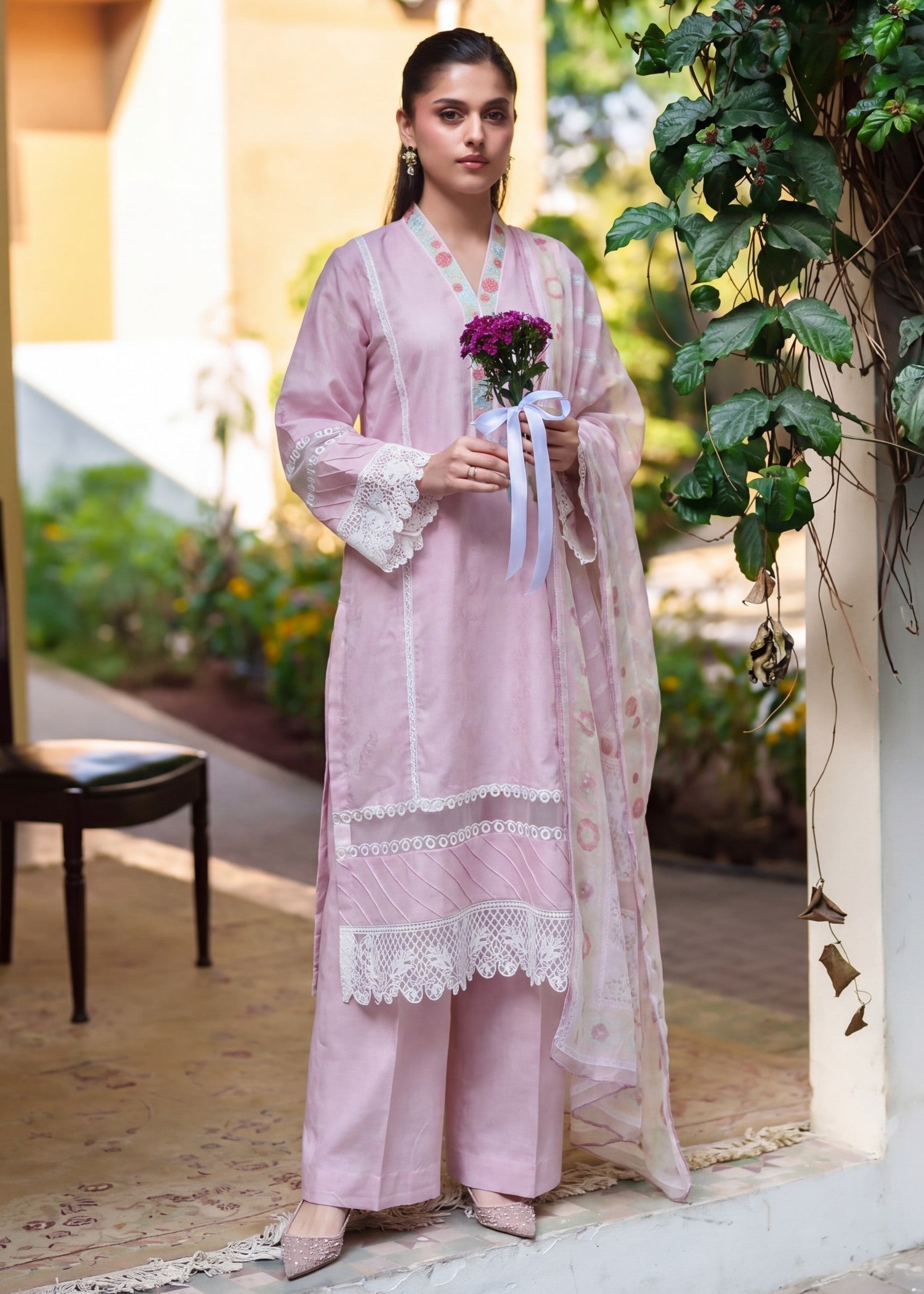 Textured lawn Kurta Set in Blush pink