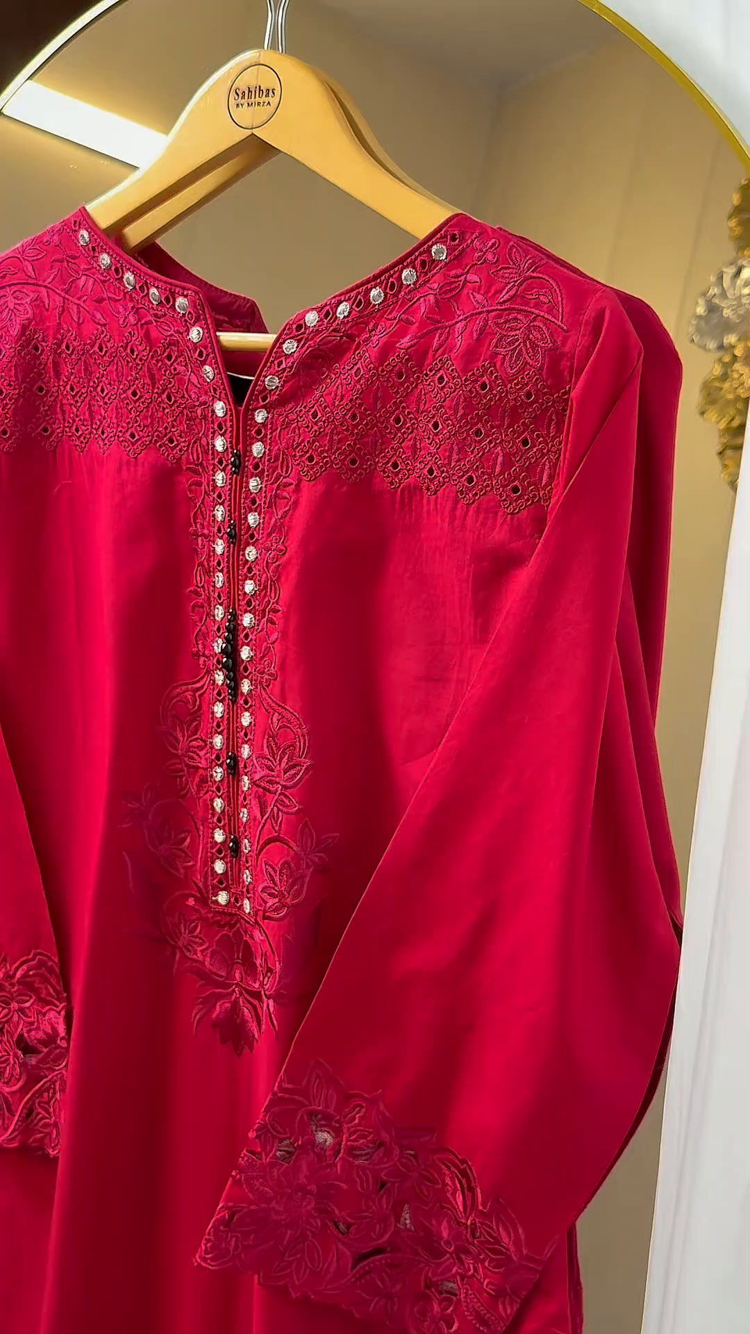 Lawn Kurta Set in Cardinal red