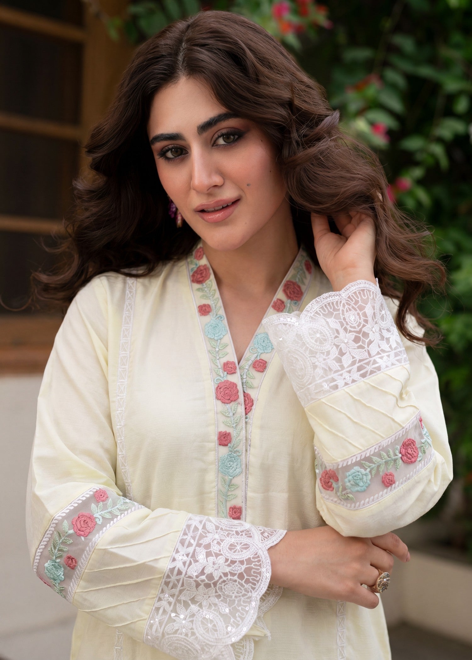 Textured lawn Kurta Set in Off-white