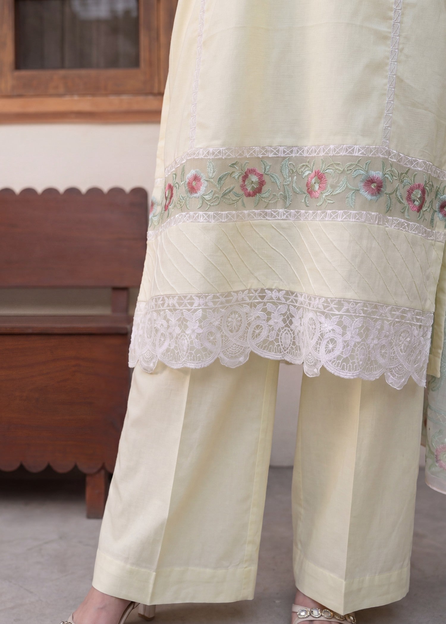 Textured lawn Kurta Set in Off-white