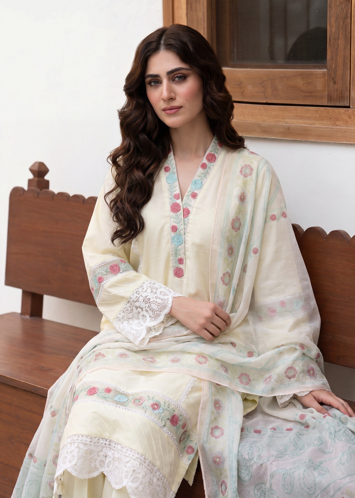 Textured lawn Kurta Set in Off-white