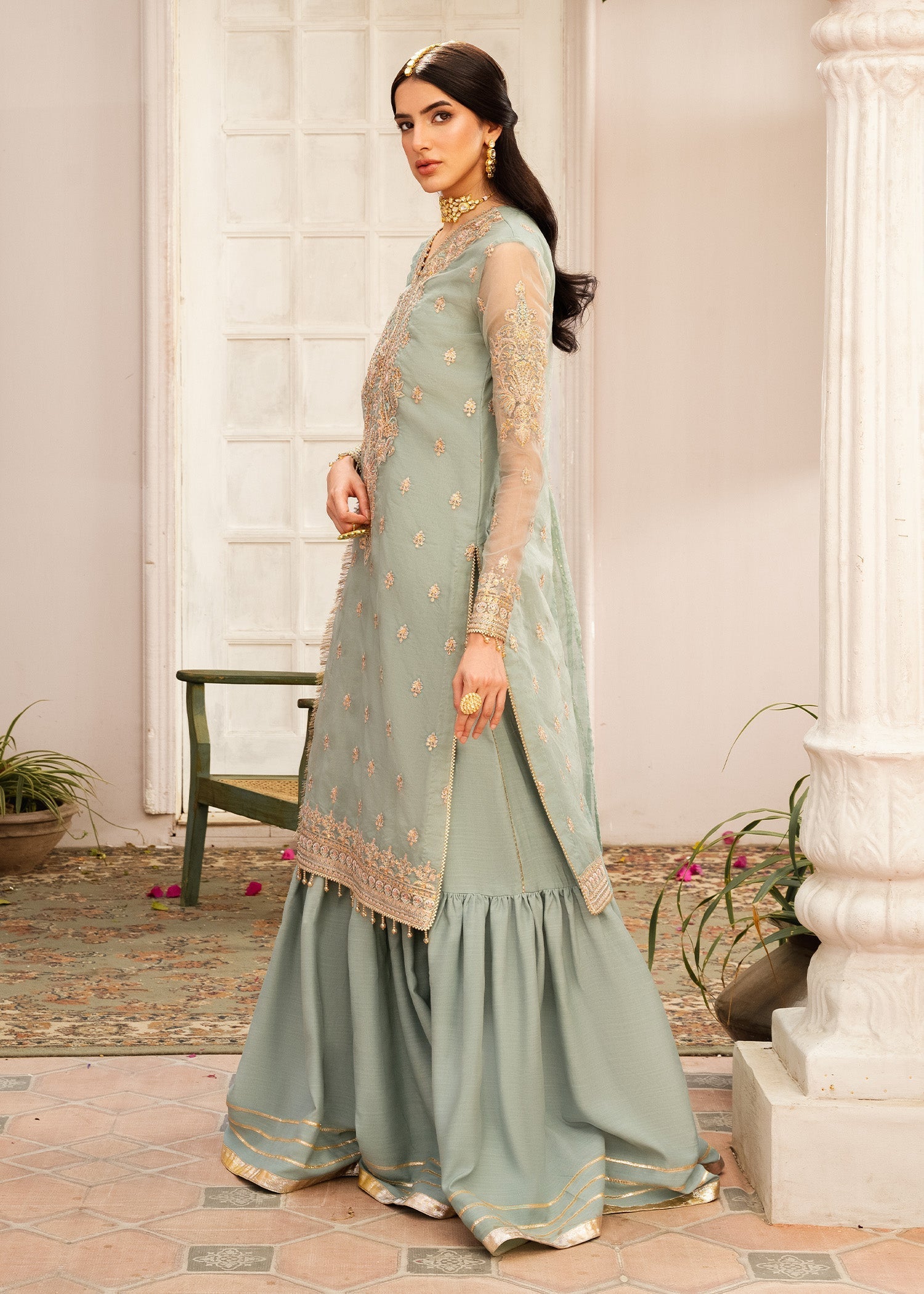 Rang-e-Haya Sanaya (Mint)