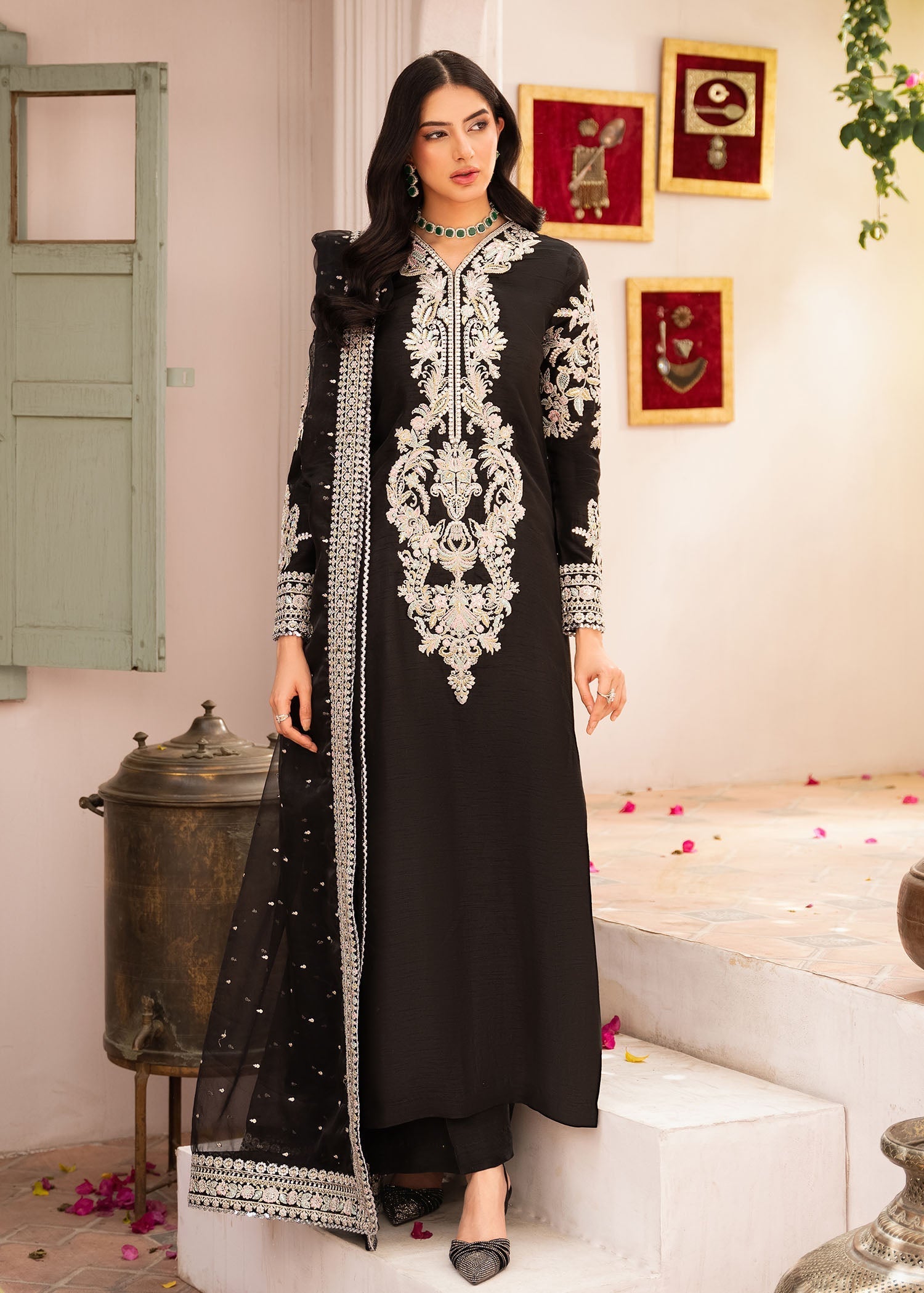 Rang-e-Haya Arrin (Black)
