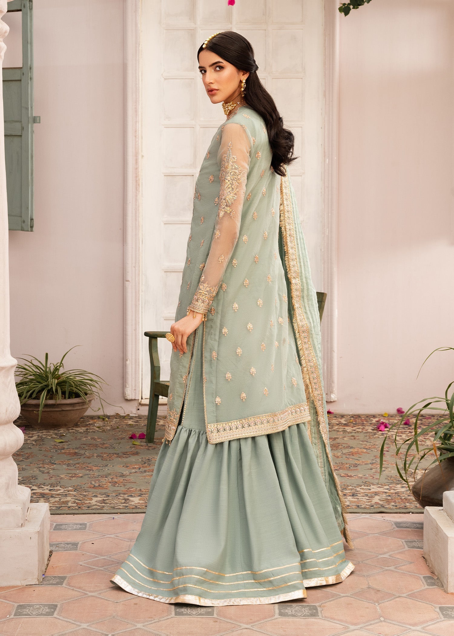 Rang-e-Haya Sanaya (Mint)