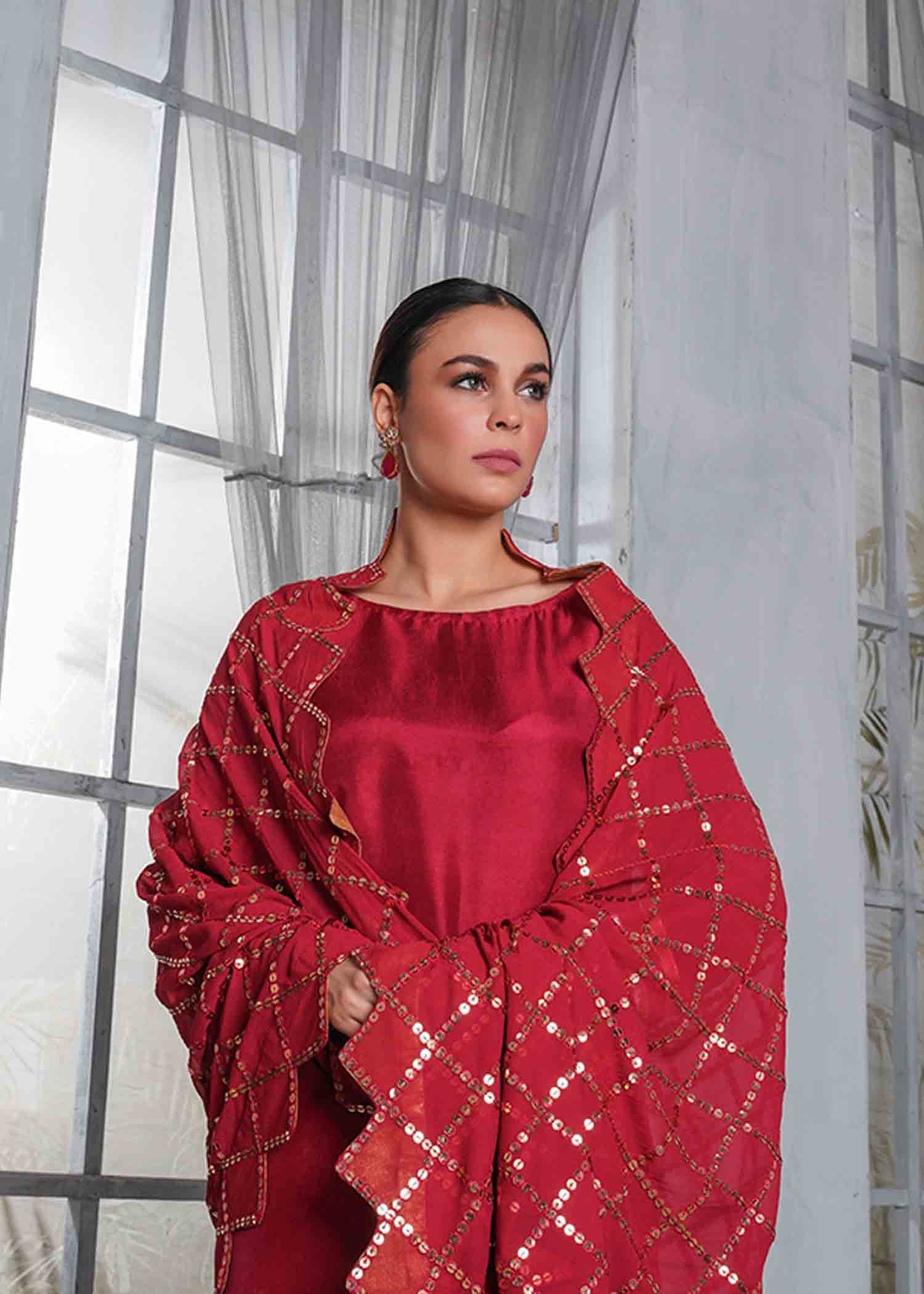 Rang-e-Haya Kali / Maroon