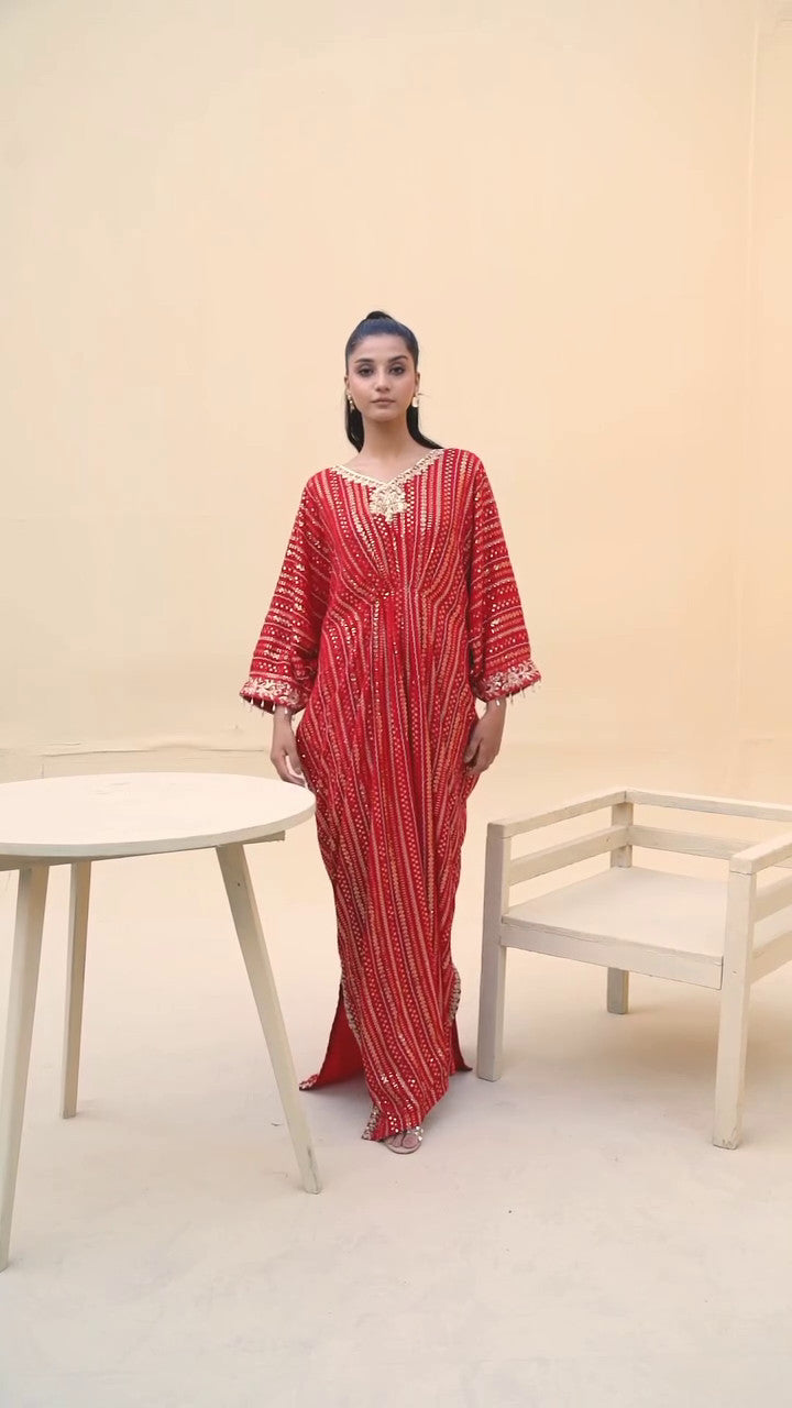 GLAMOROUS-RED
