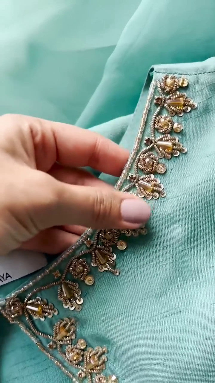 Rang-e-Haya Raeha (turquoise)