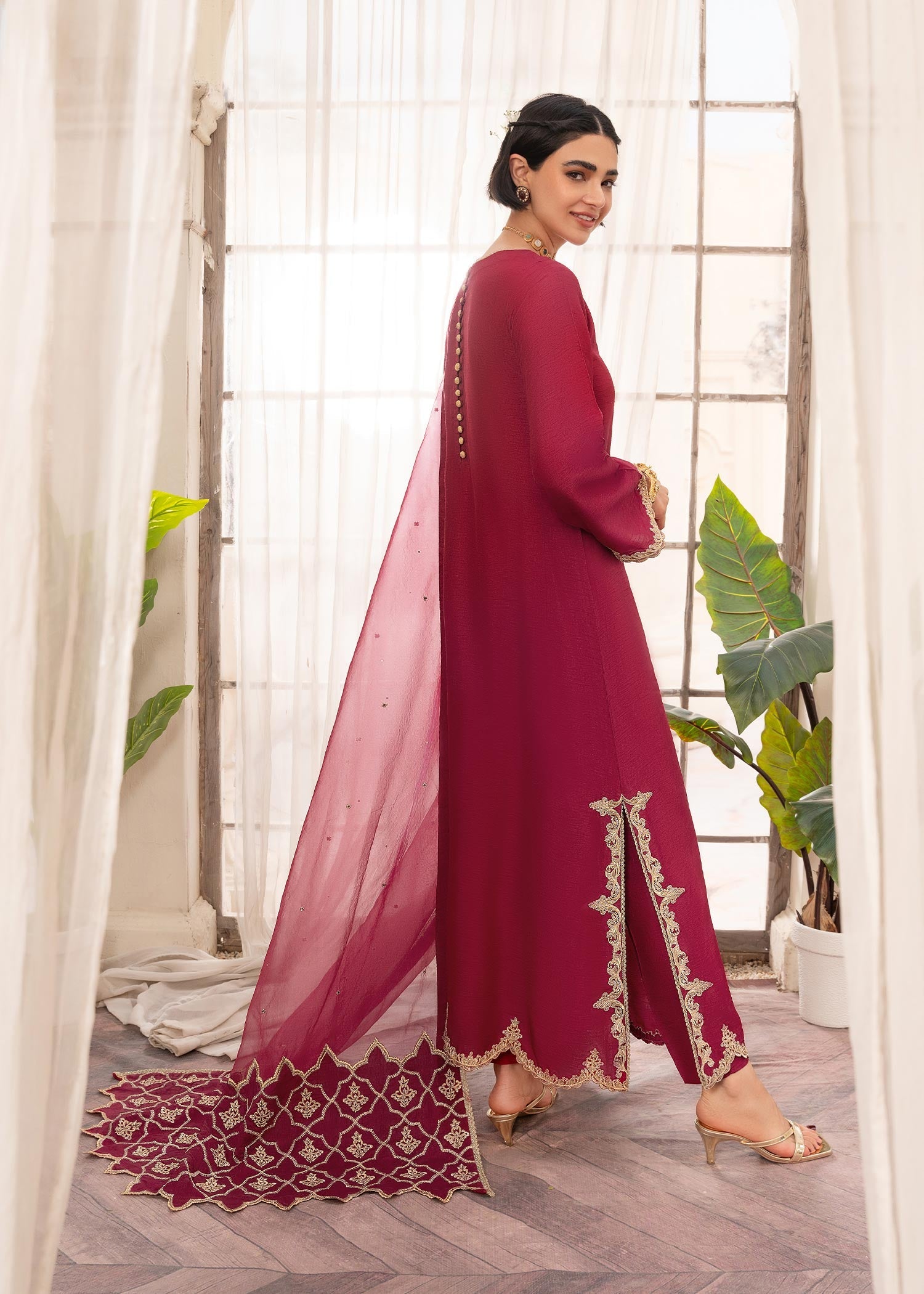 Rang-e-Haya Aina (fuchsia Pink)