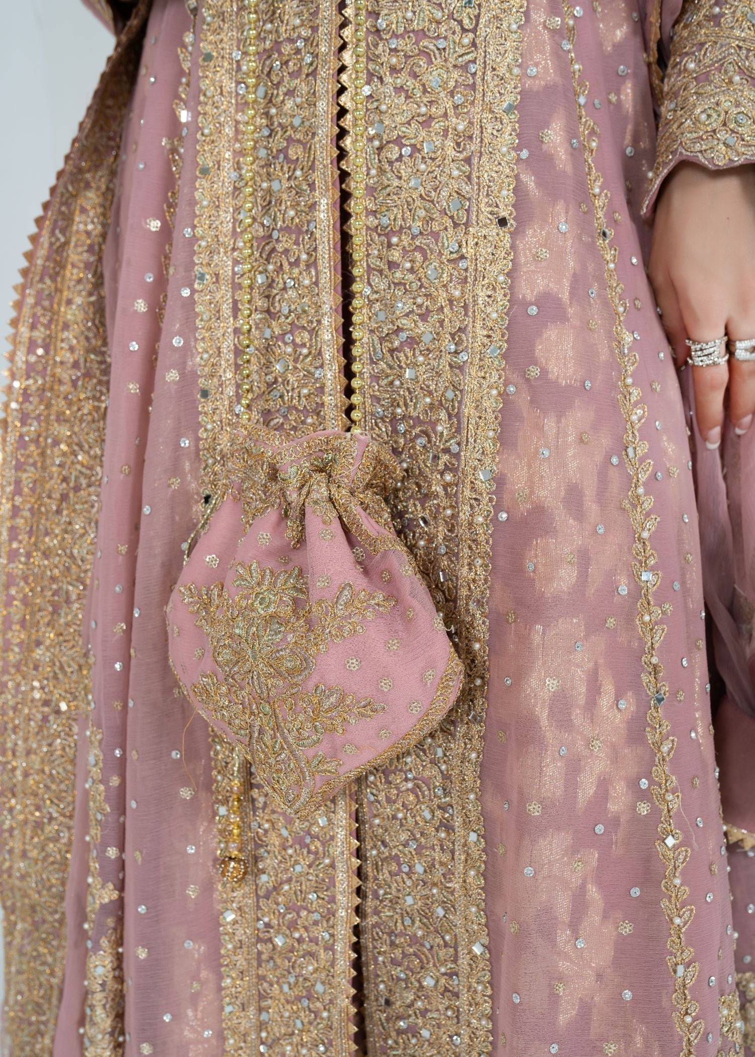 Haseens Official Noor Begum