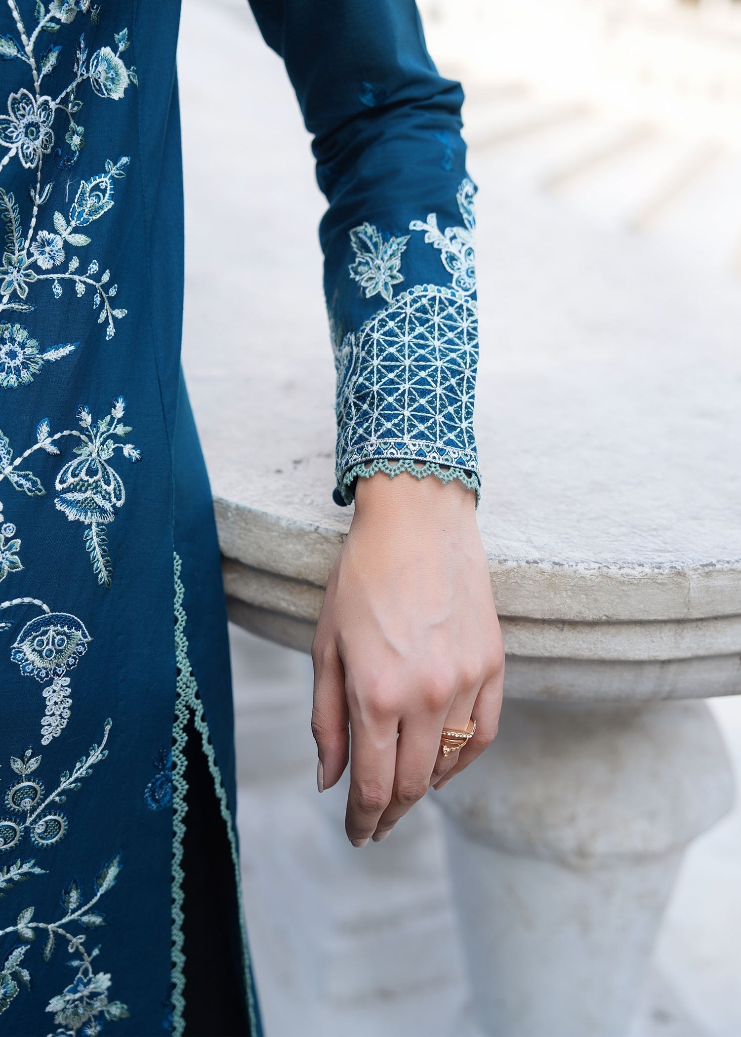 Rang-e-Haya Dusky Drape