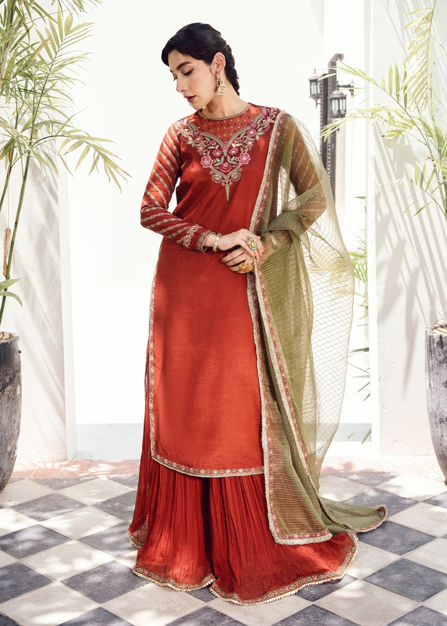 Rang-e-Haya Mary (Rust)