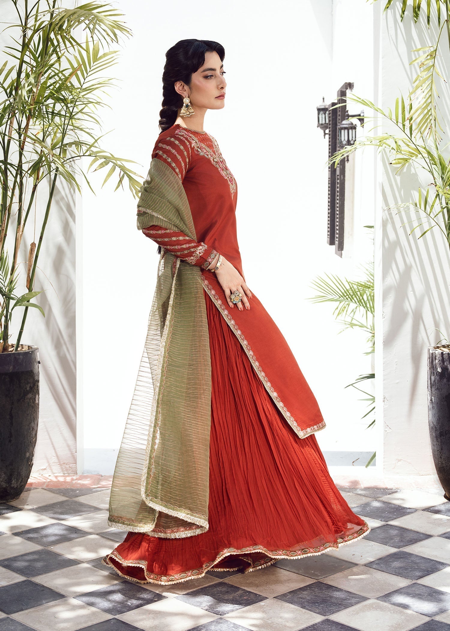 Rang-e-Haya Mary (Rust)