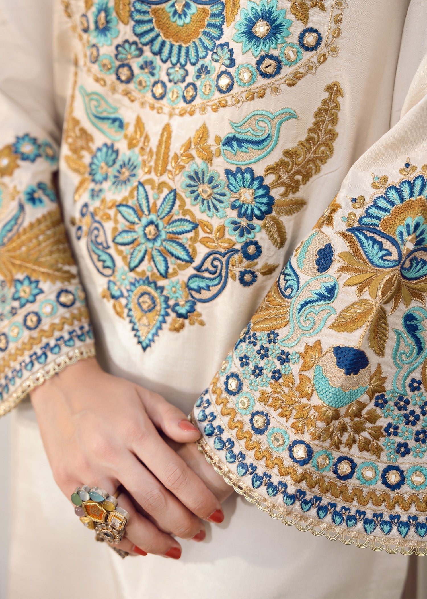Rang-e-Haya Vintage (Ivory)